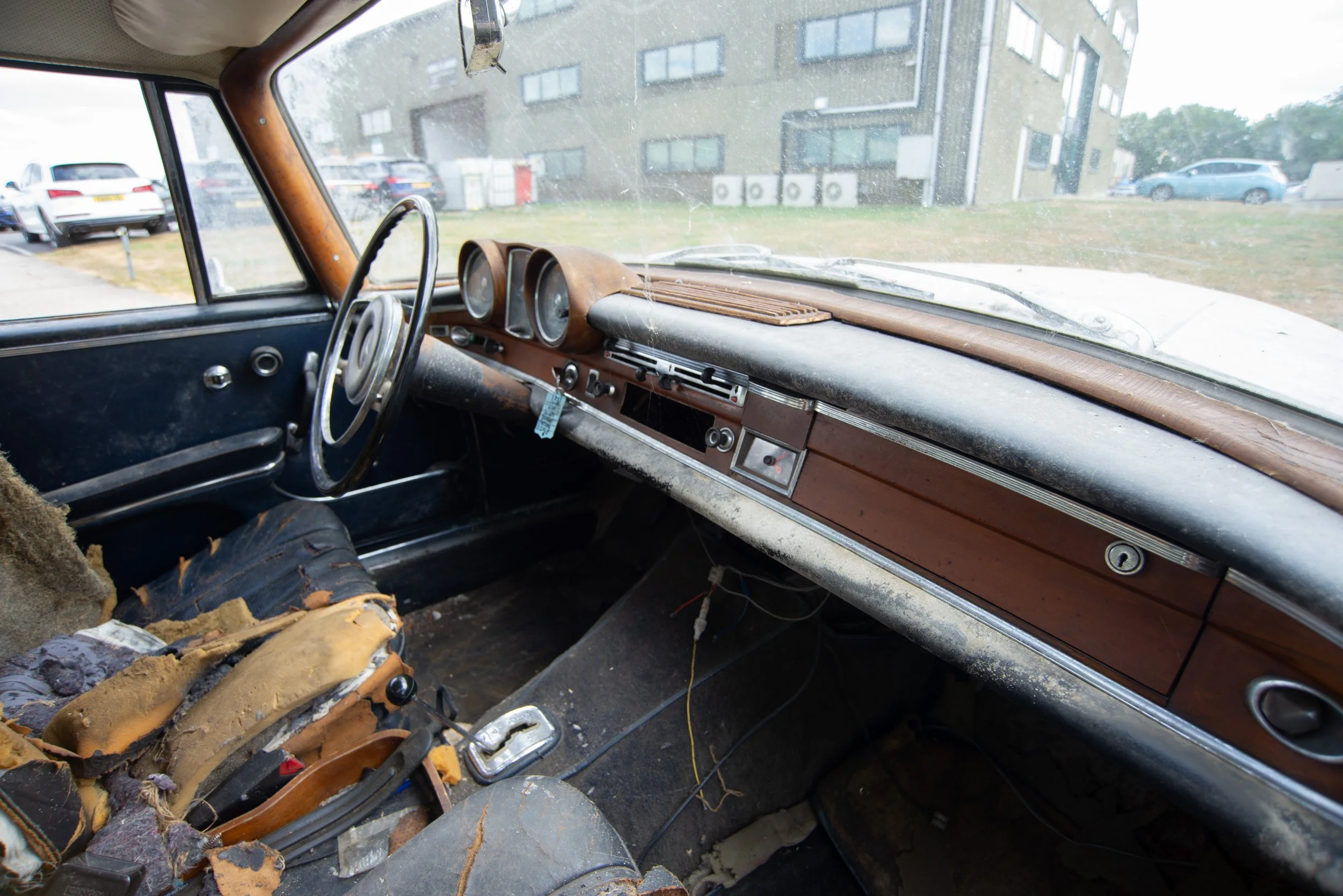 Mercedes 250SE Coupe-7.jpg