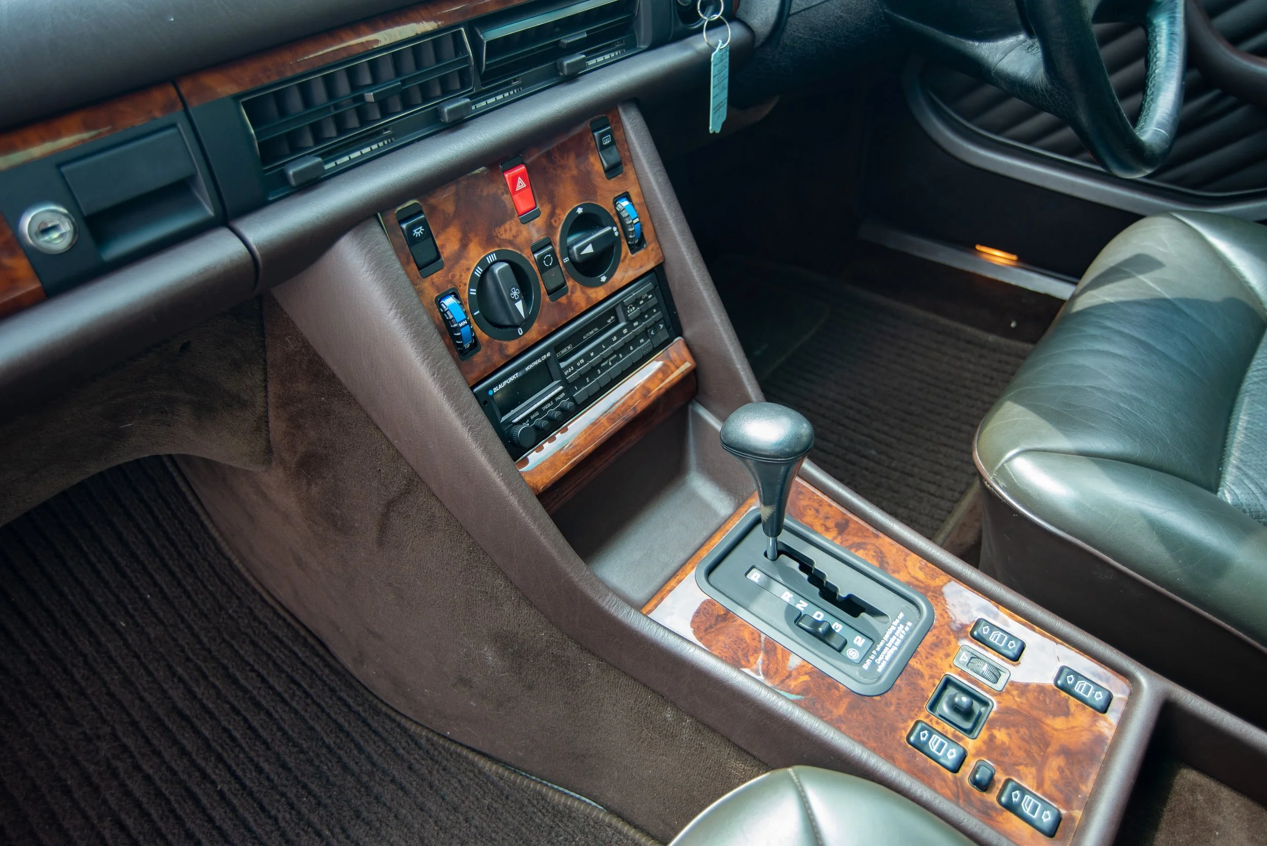 Mercedes 300SEL-12.jpg