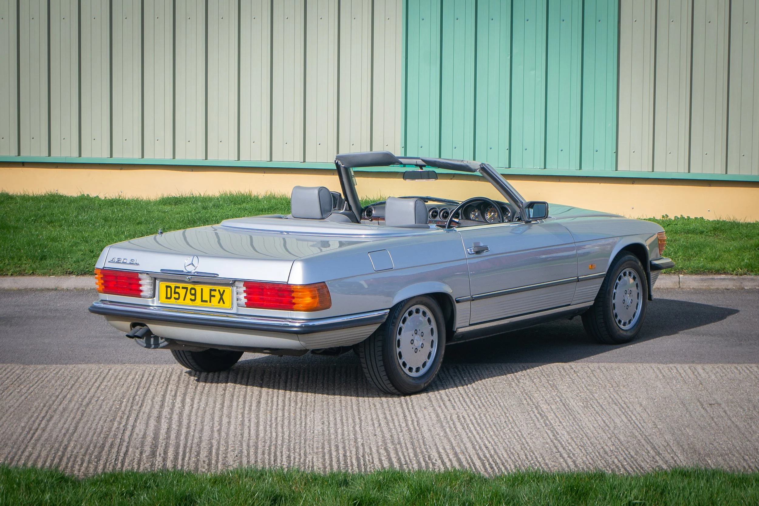 Mercedes 420SL-25.jpg