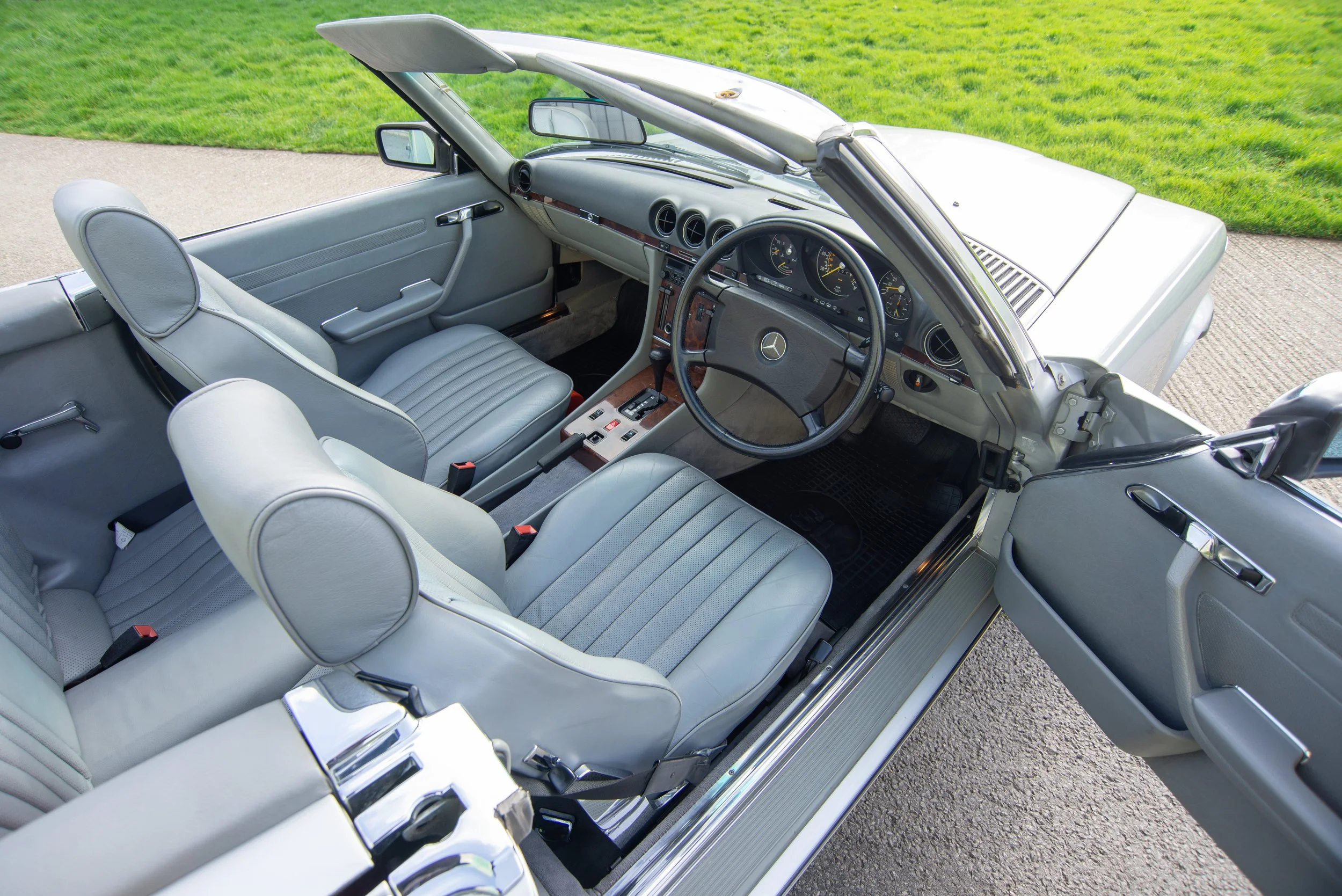 Mercedes 420SL-6.jpg