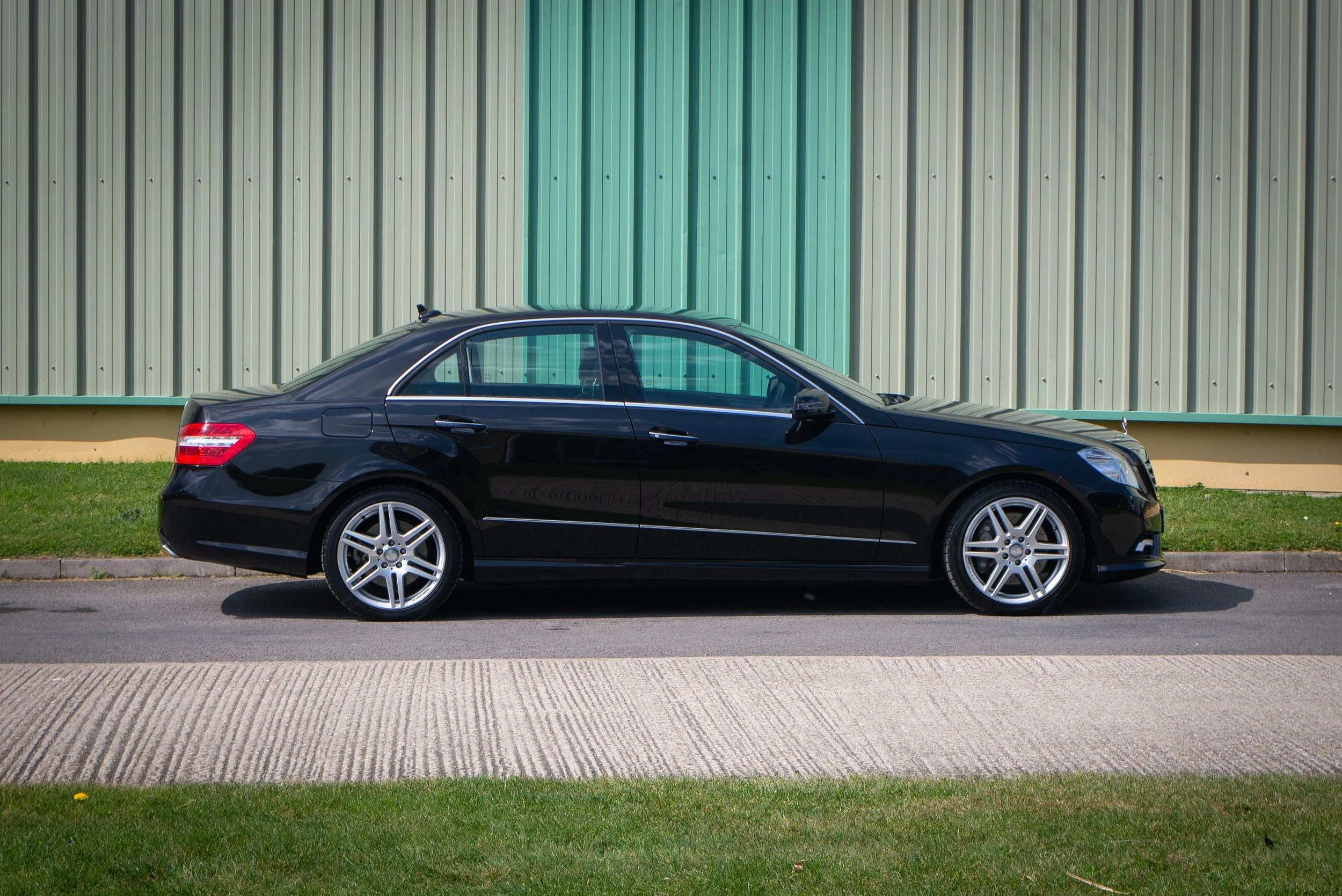 Mercedes E550-6.jpg