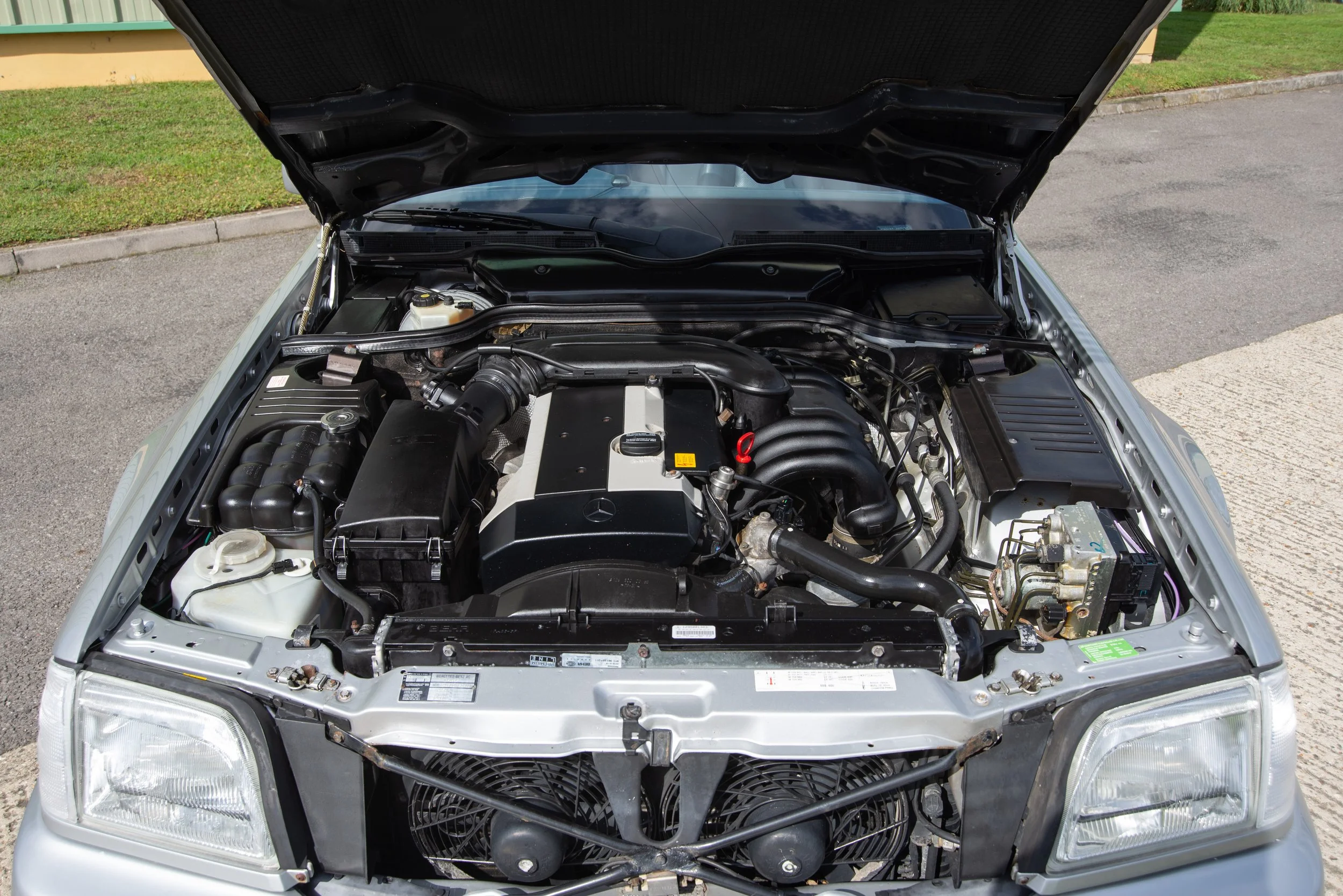 Mercedes SL280-11.jpg