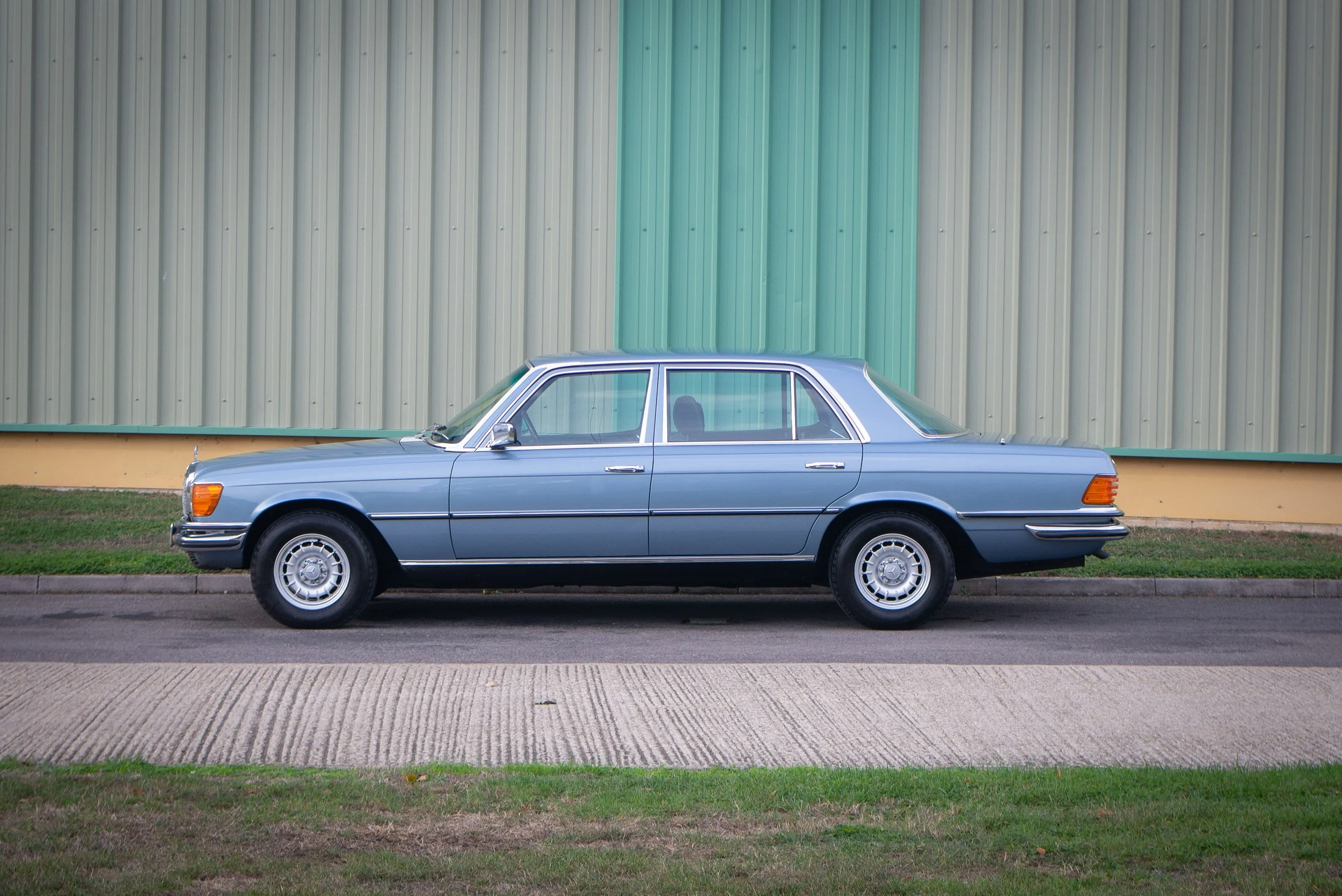 Mercedes 450SEL-27.jpg