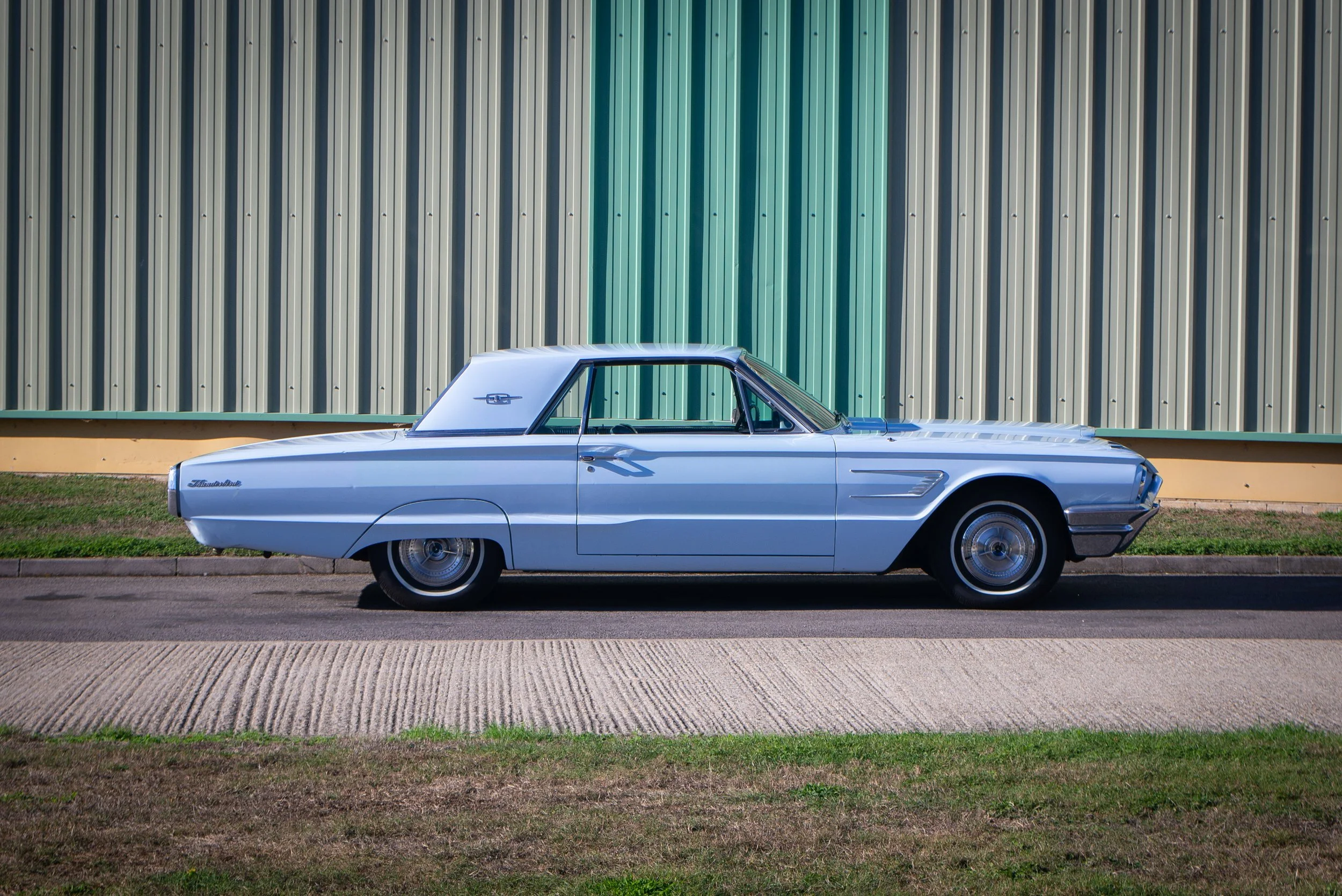 Ford Thunderbird 2.jpg
