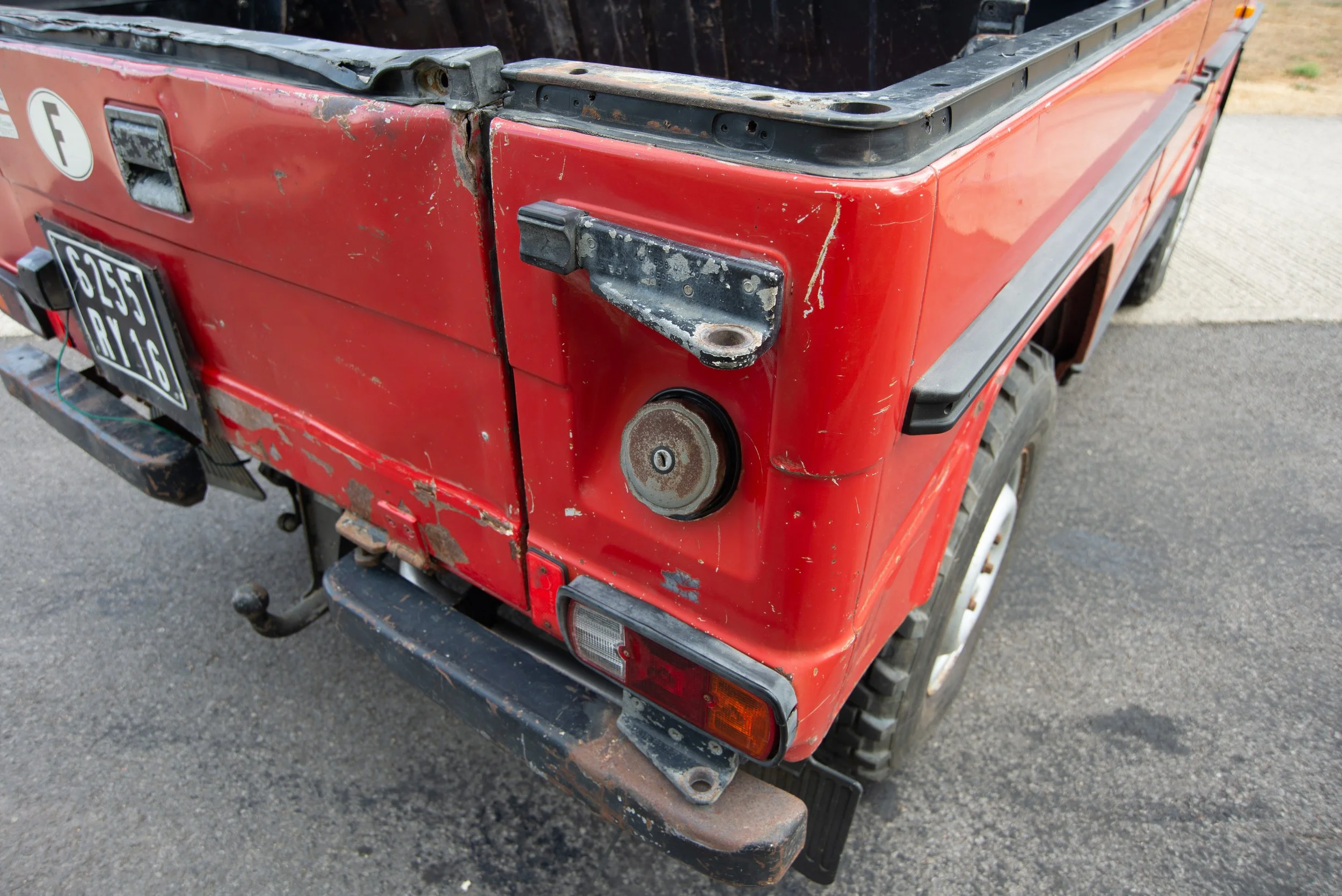 Mercedes 240GD Cabrio-20.jpg