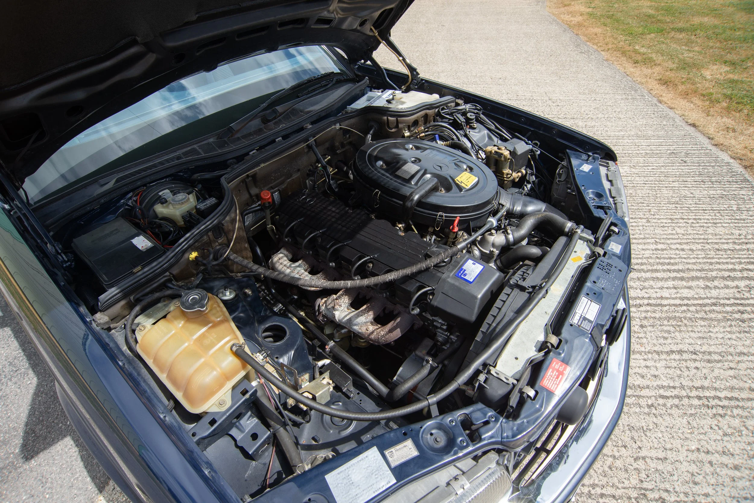 Mercedes 300SE-15.jpg