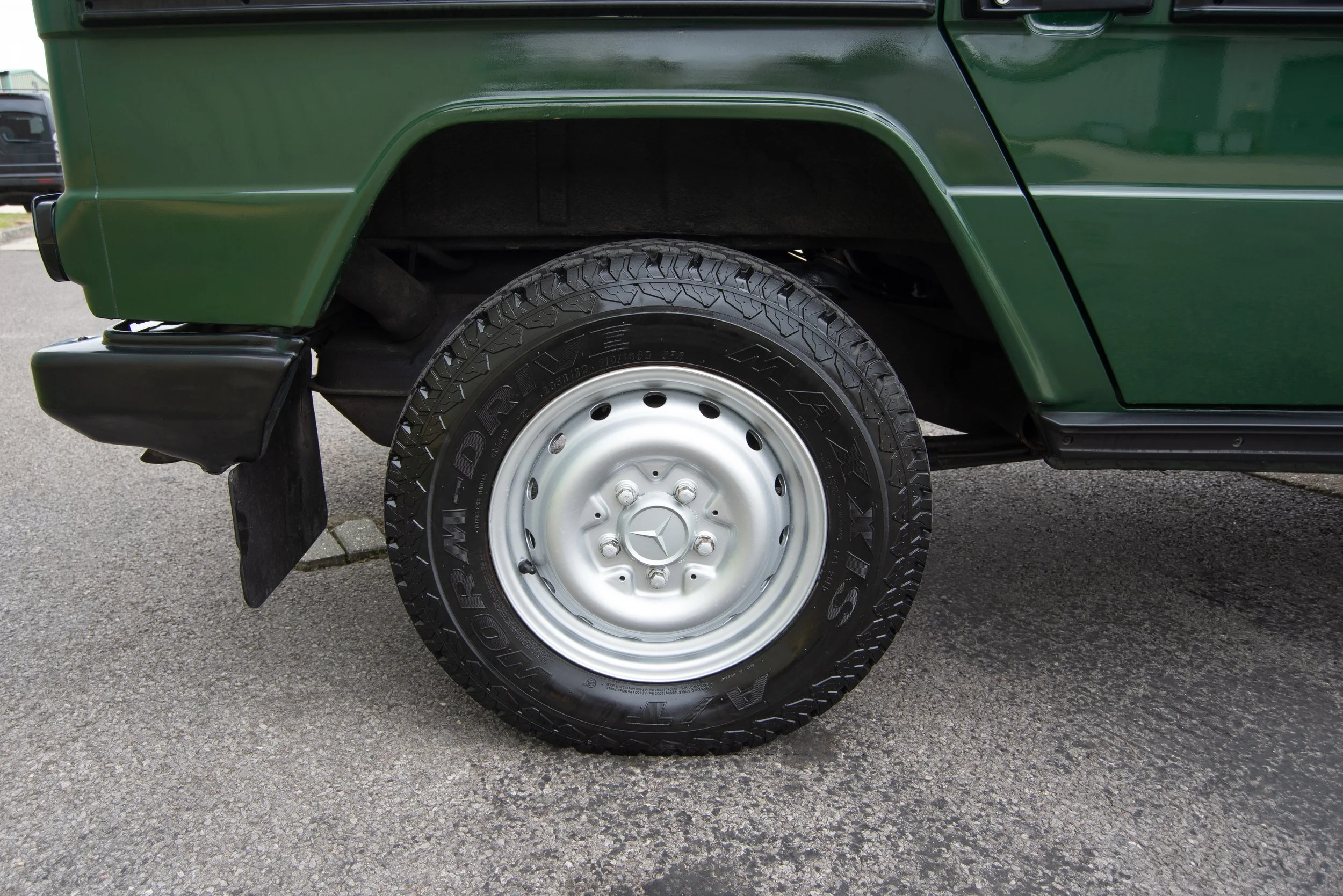 Mercedes 300GD-27.jpg