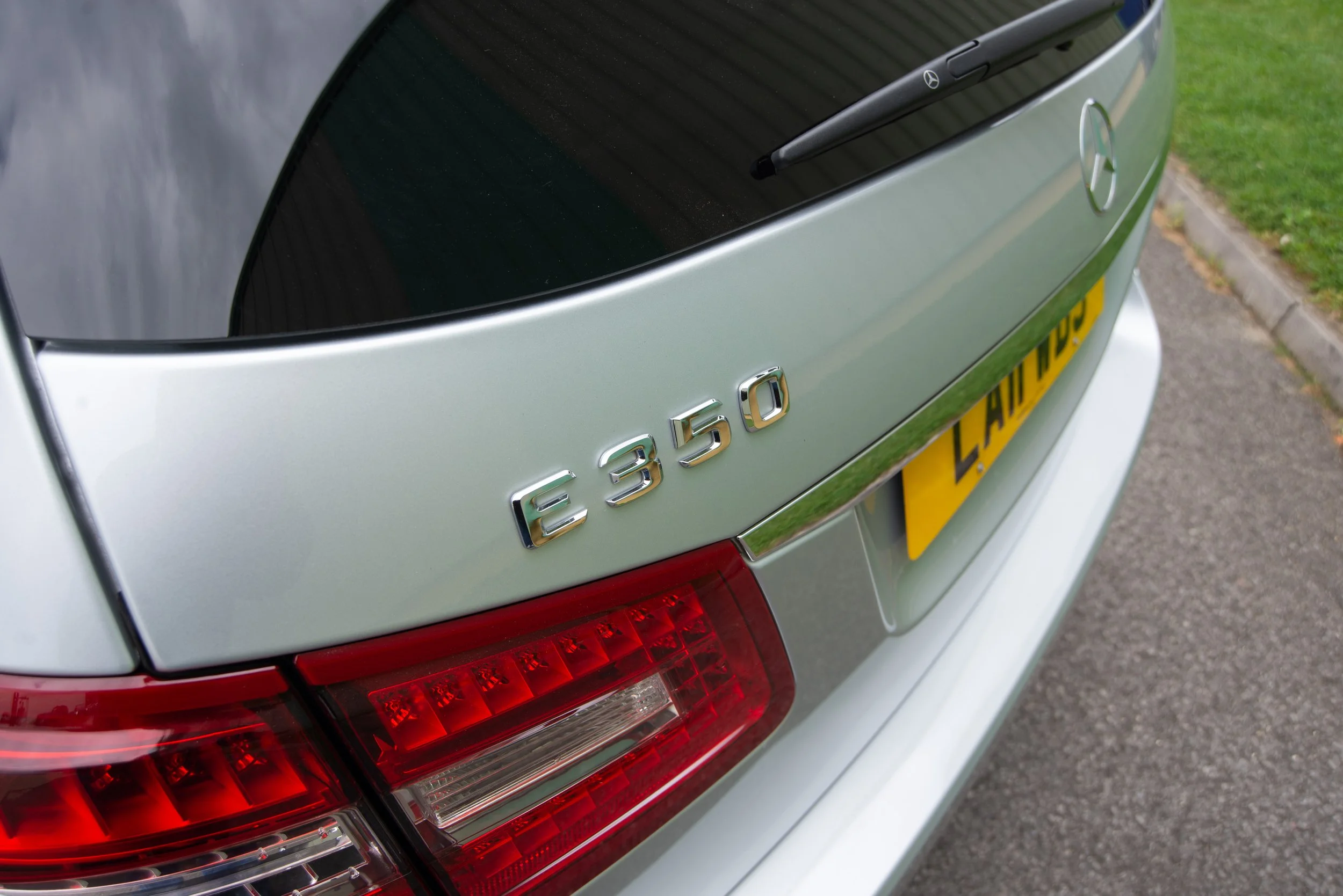 Mercedes E350 Estate 2-13.jpg