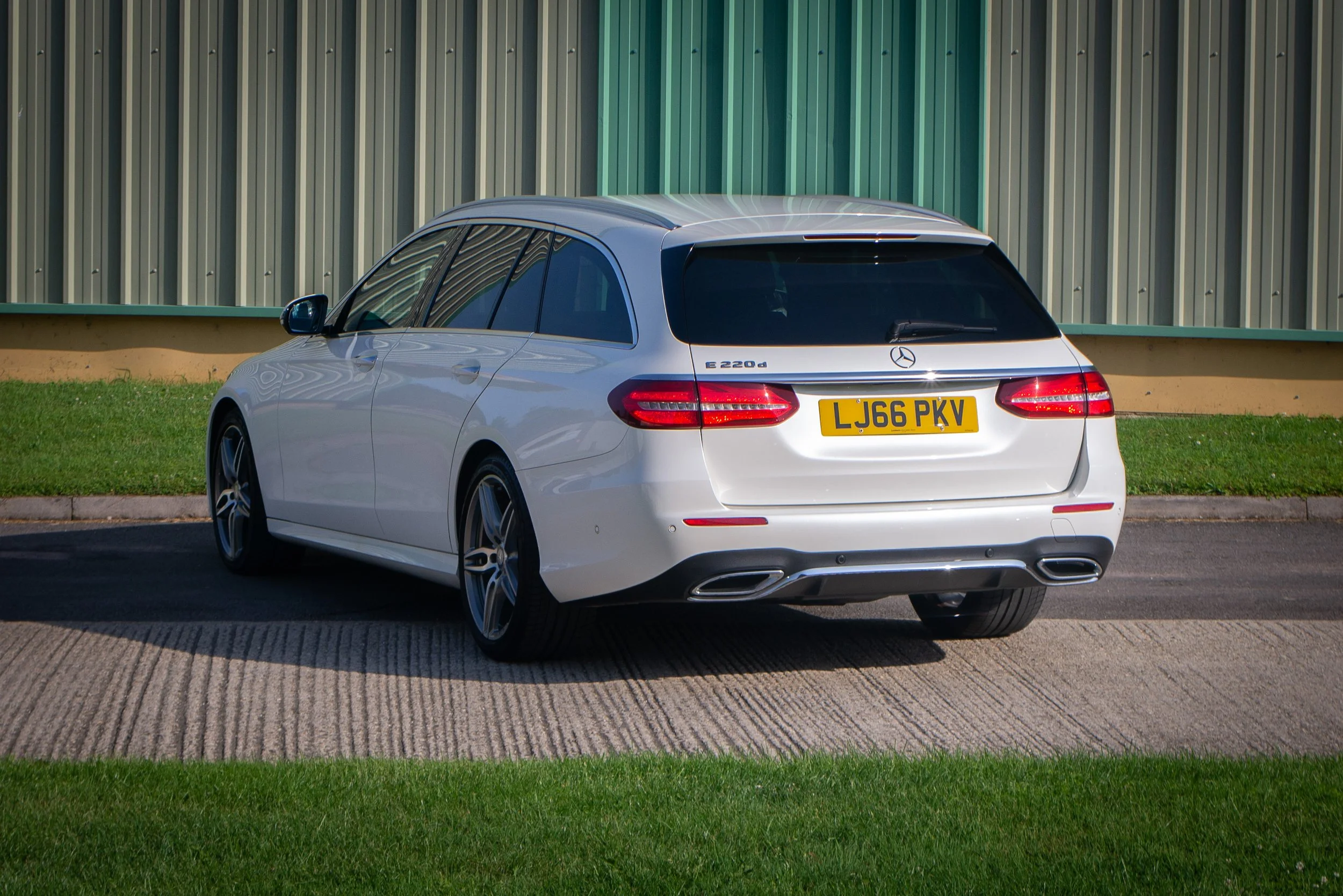 Mercedes E220D Estate-26.jpg