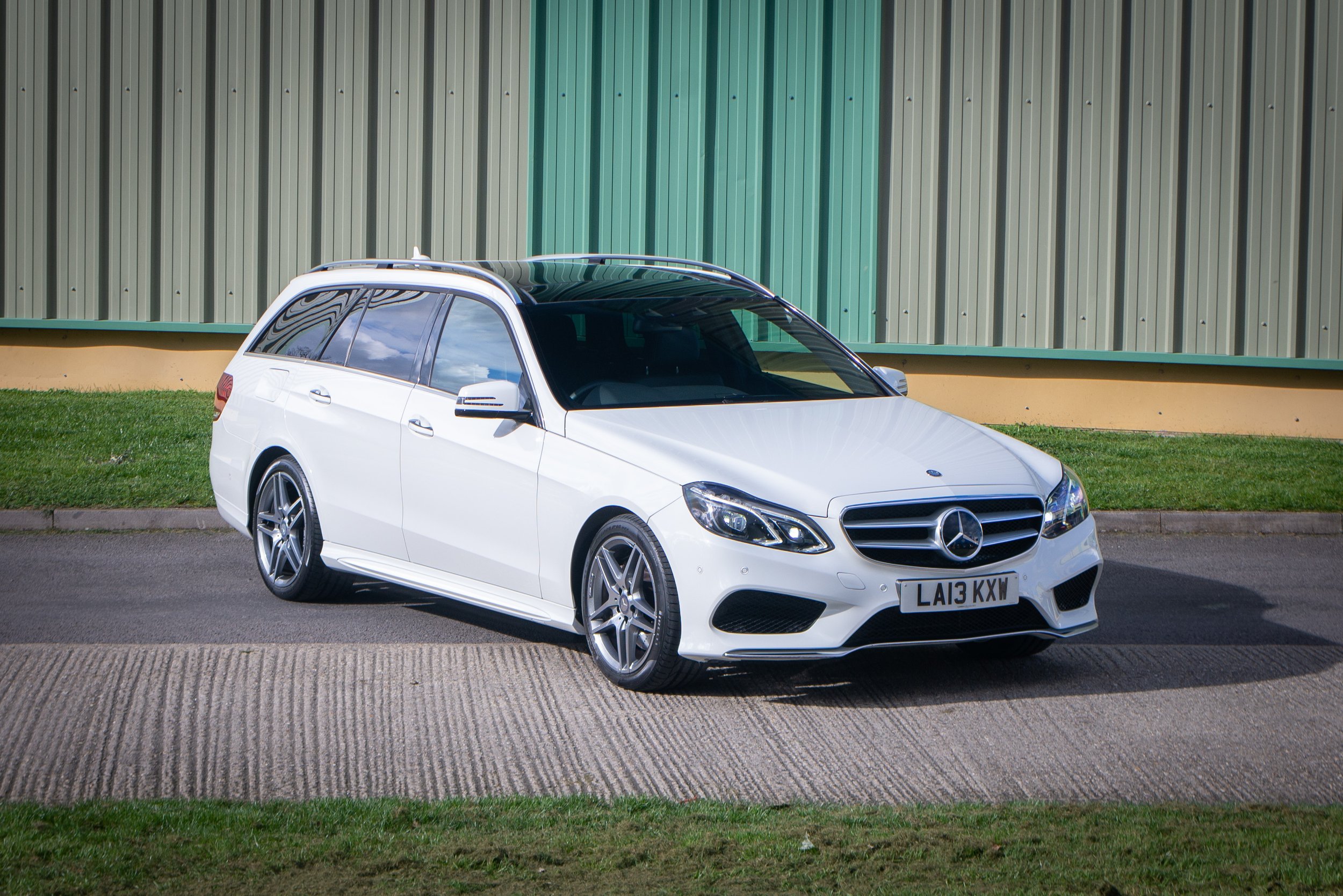 Mercedes E350 Estate-3.jpg