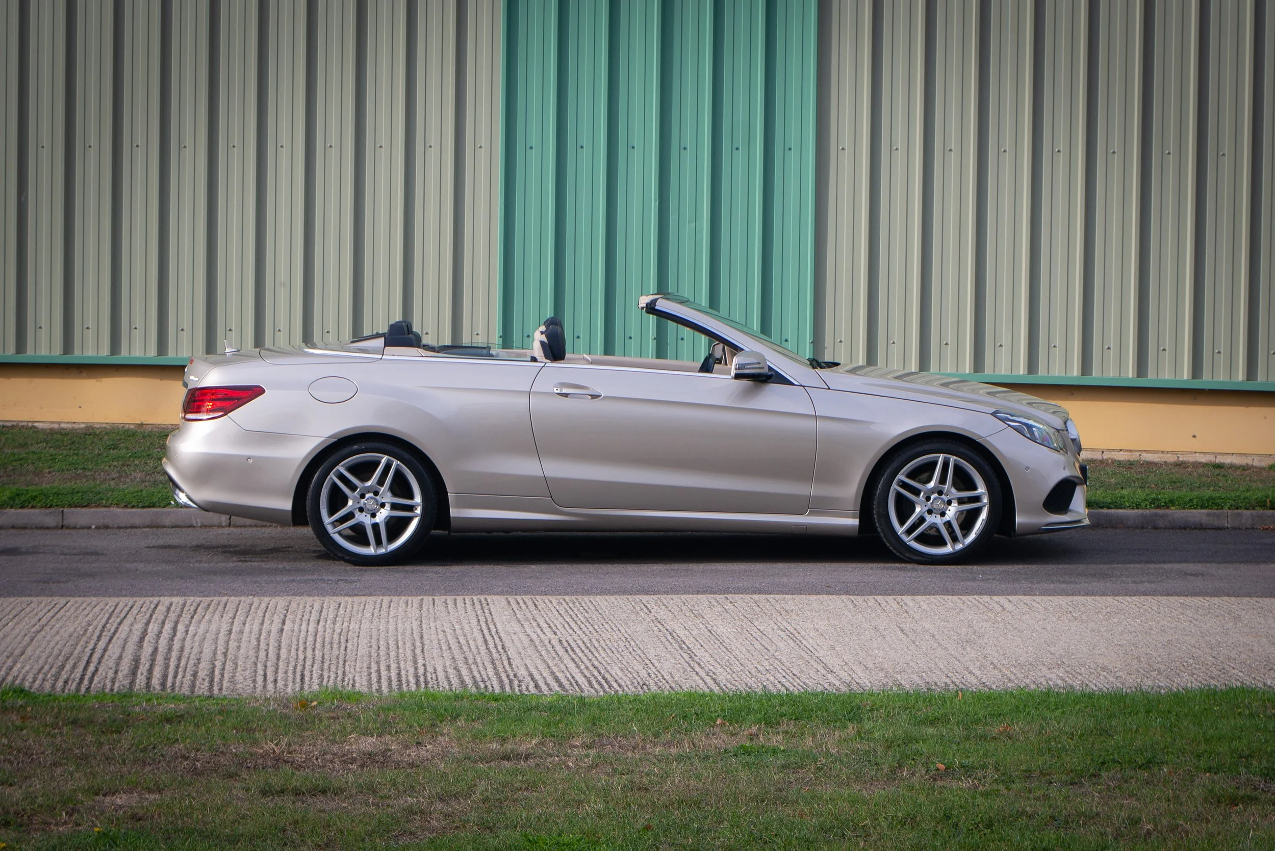 Mercedes E220D Cabriolet-23.jpg