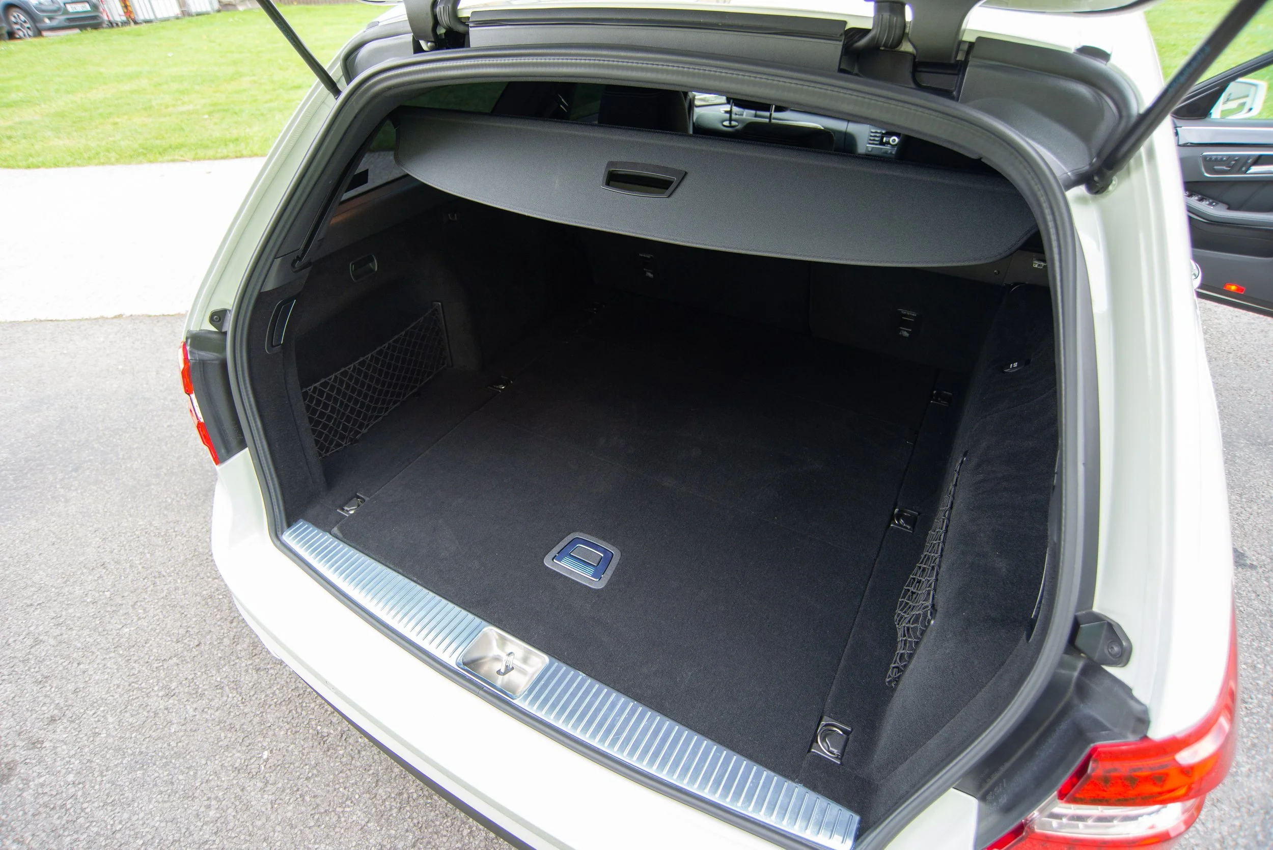 Mercedes E350 Estate-3.jpg