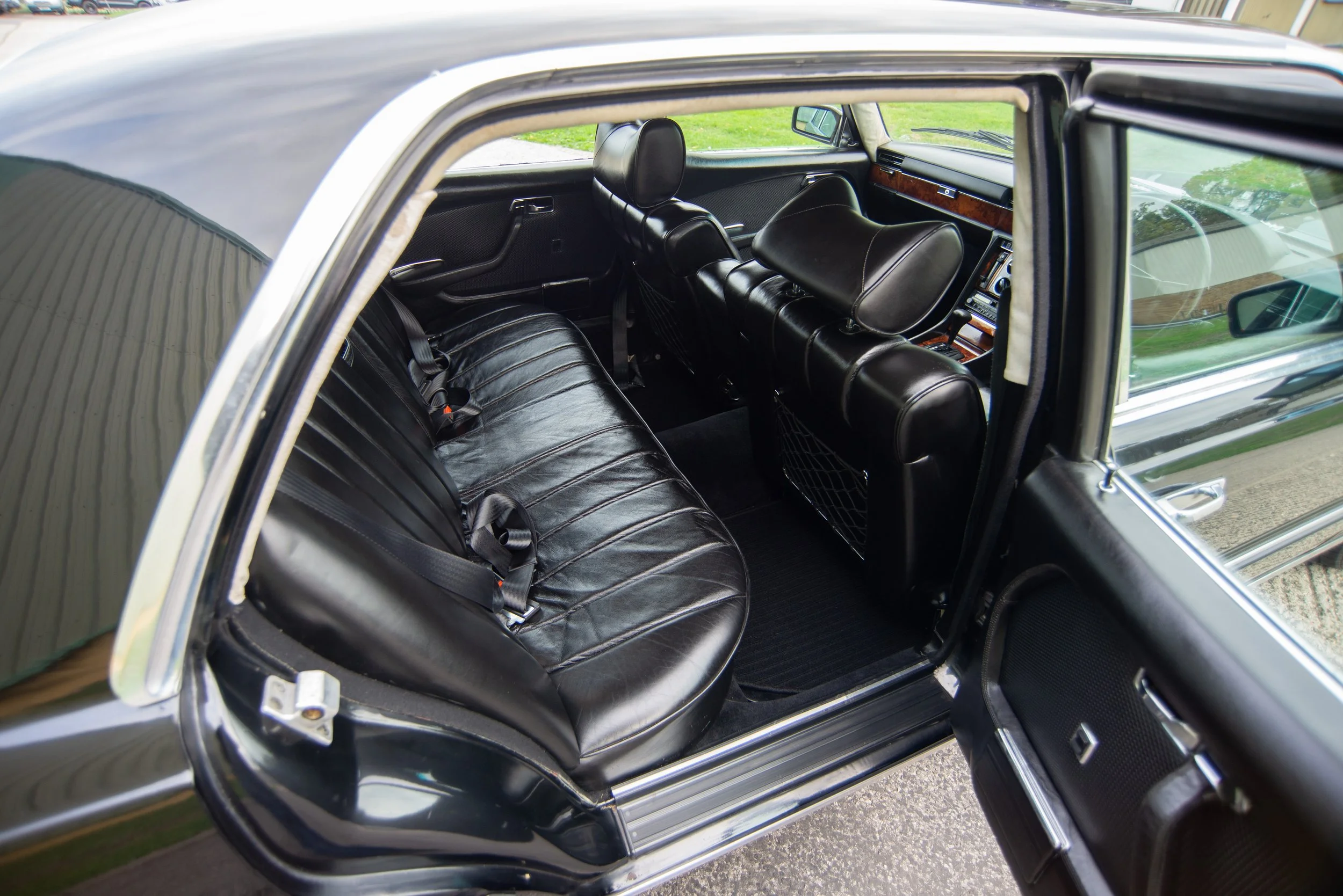 Mercedes 450SEL 6.9-7.jpg
