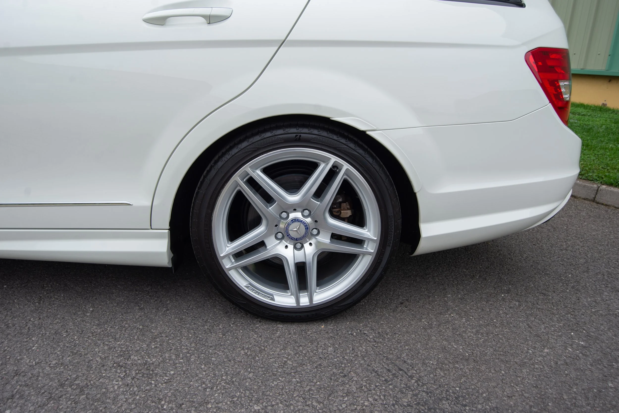 Mercedes C350 Estate-13.jpg