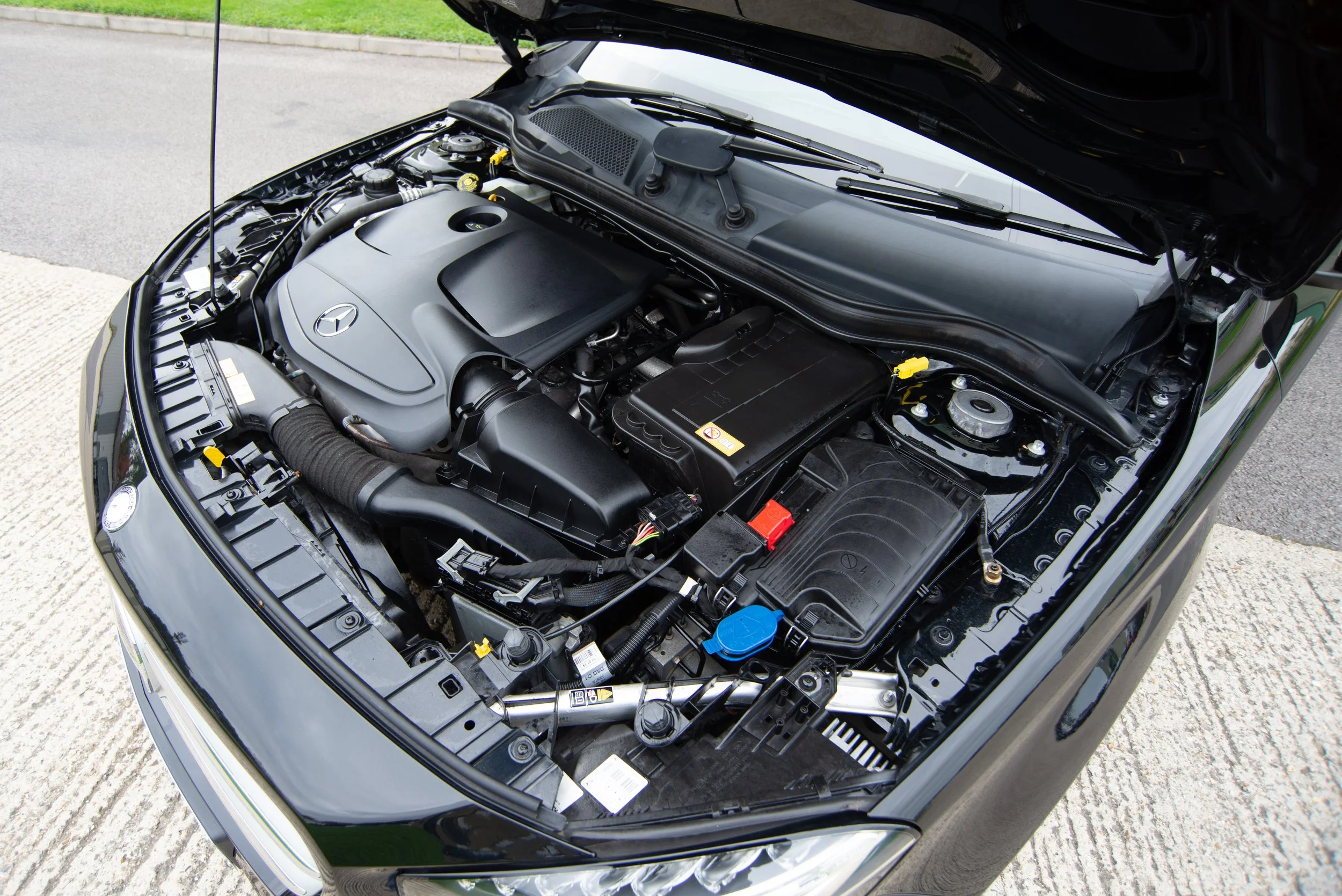 Mercedes GLA250-19.jpg