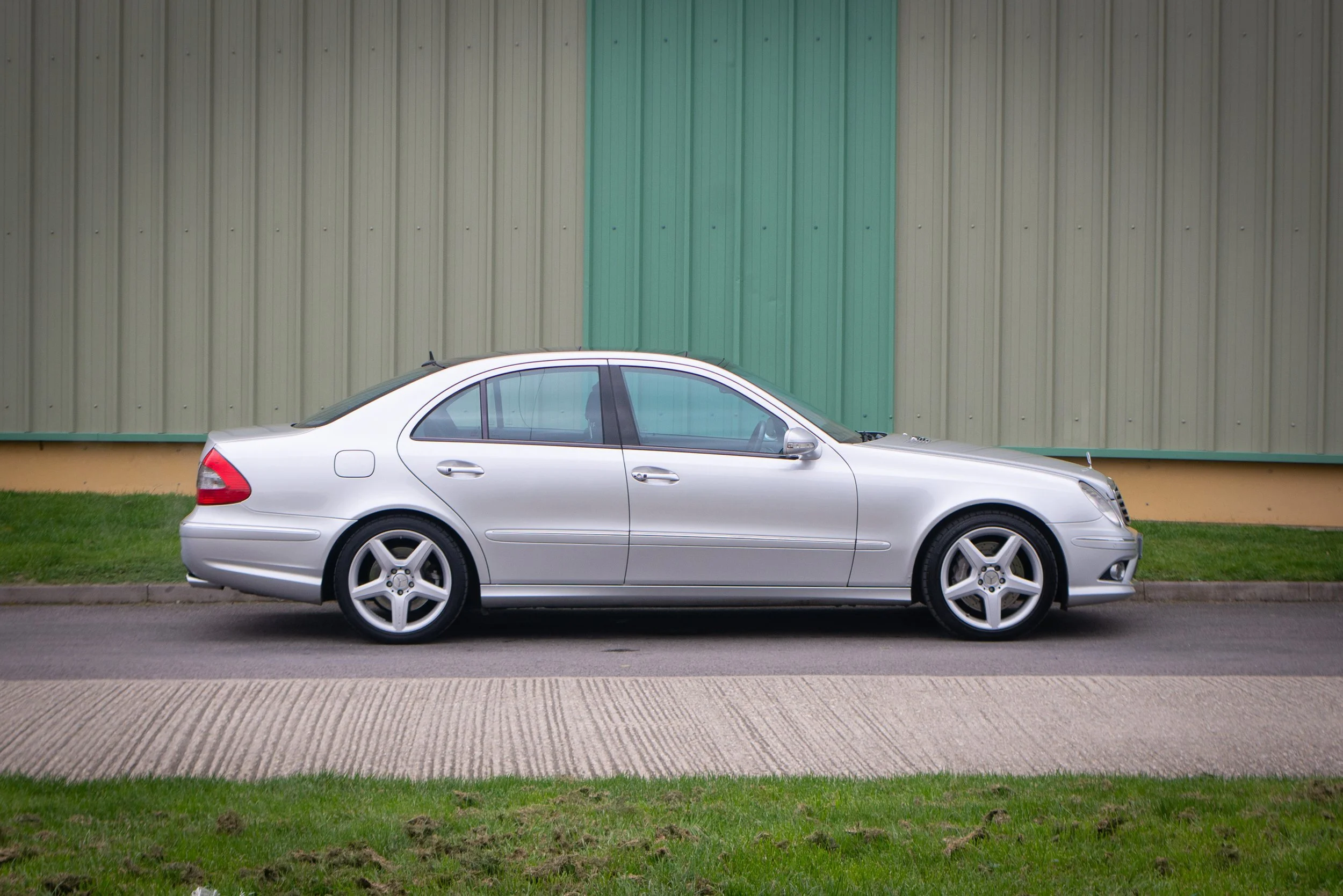 Mercedes E500-27.jpg