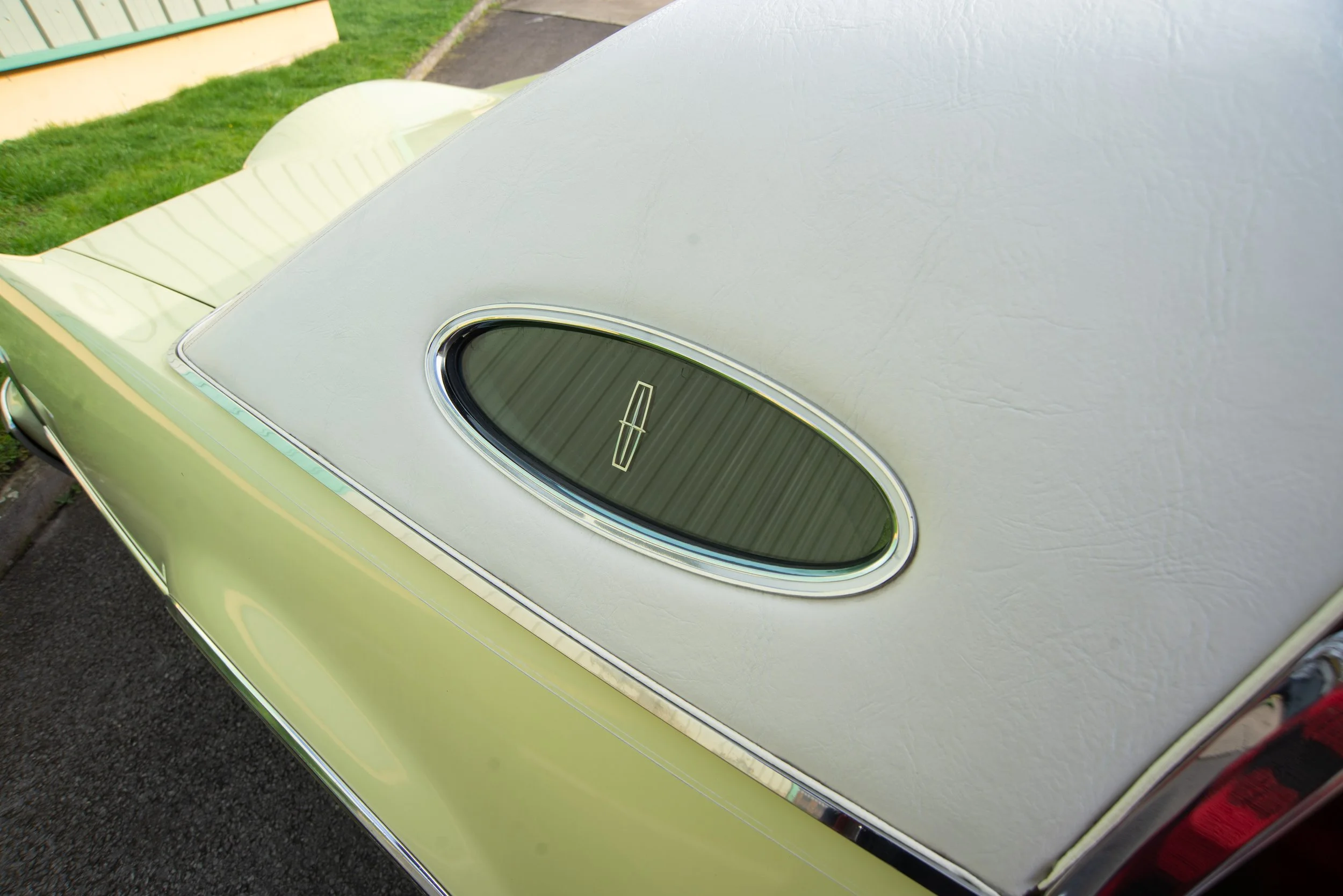 Lincoln Continental-14.jpg