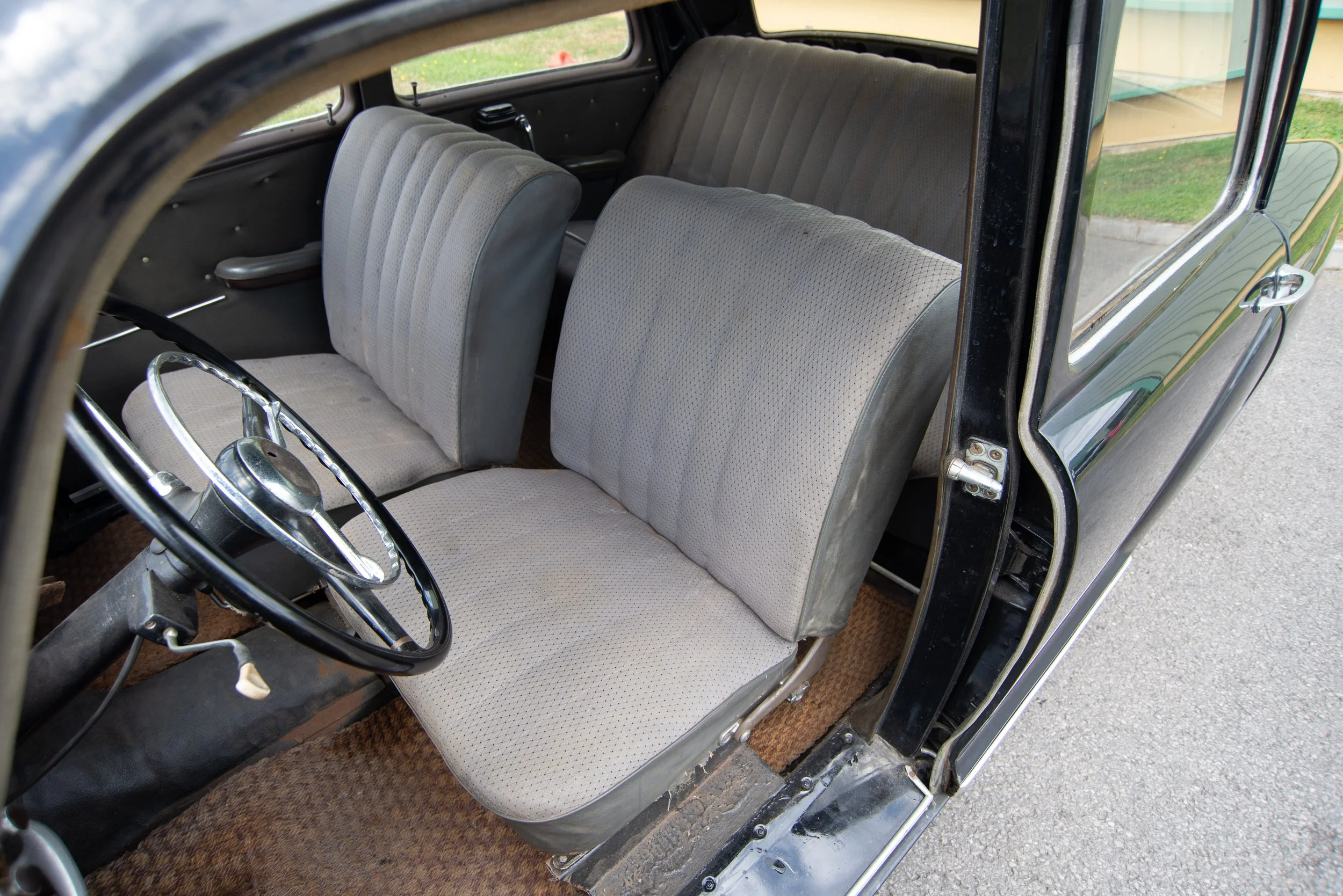 Mercedes 180-8.jpg