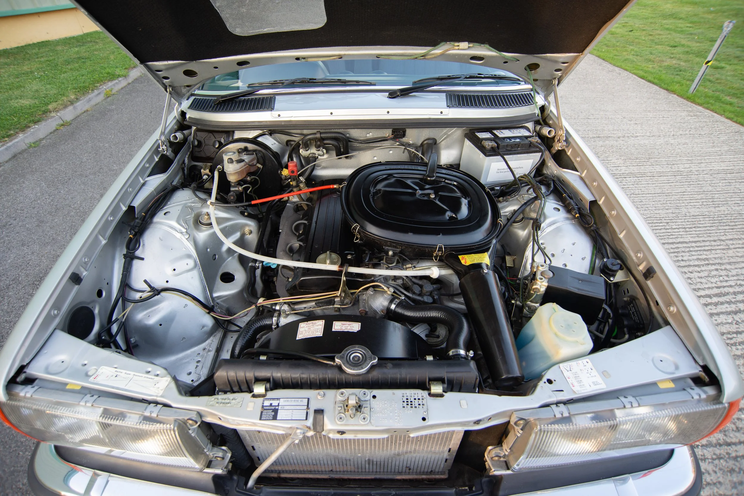 Mercedes 230CE 2-12.jpg