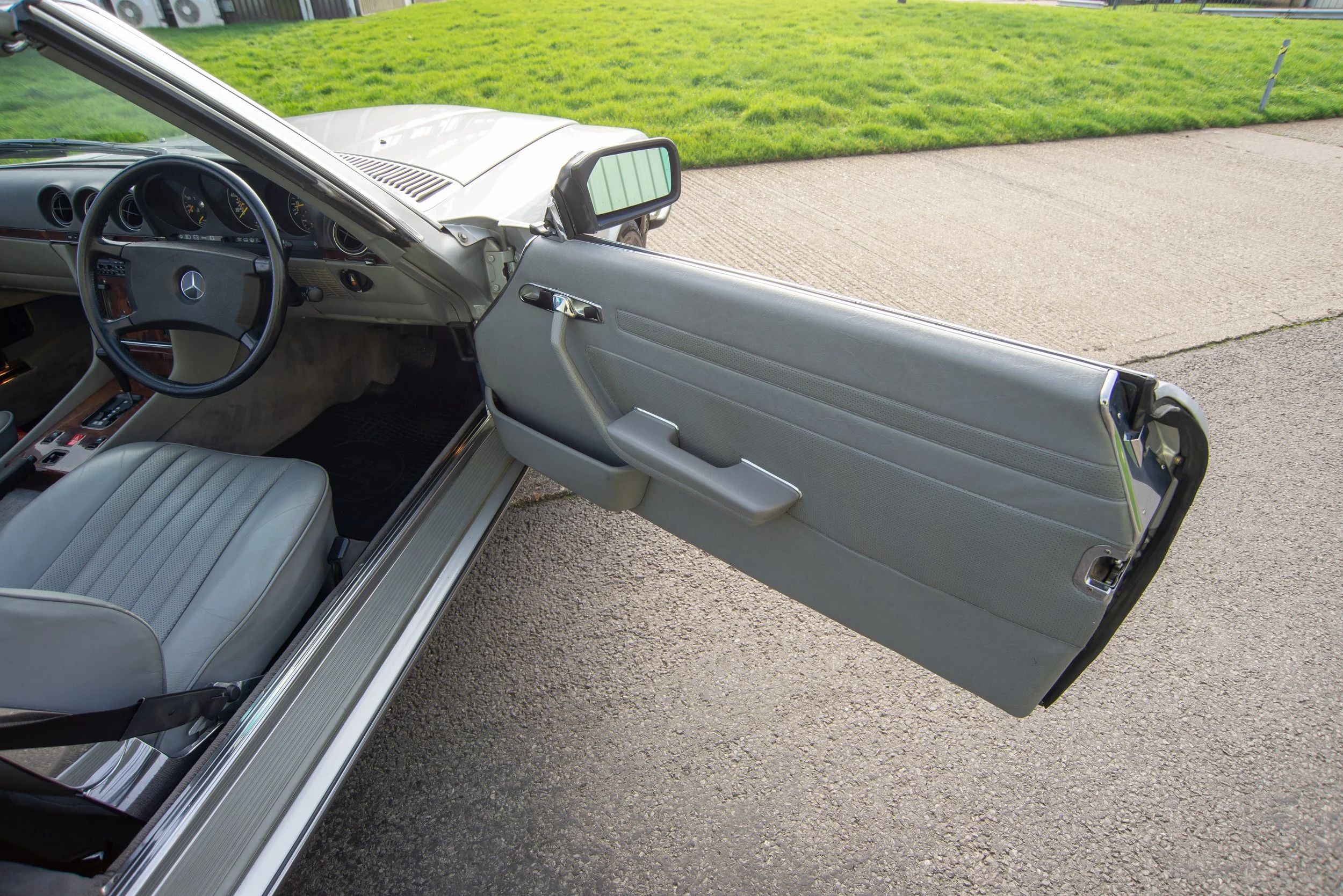 Mercedes 420SL-3.jpg