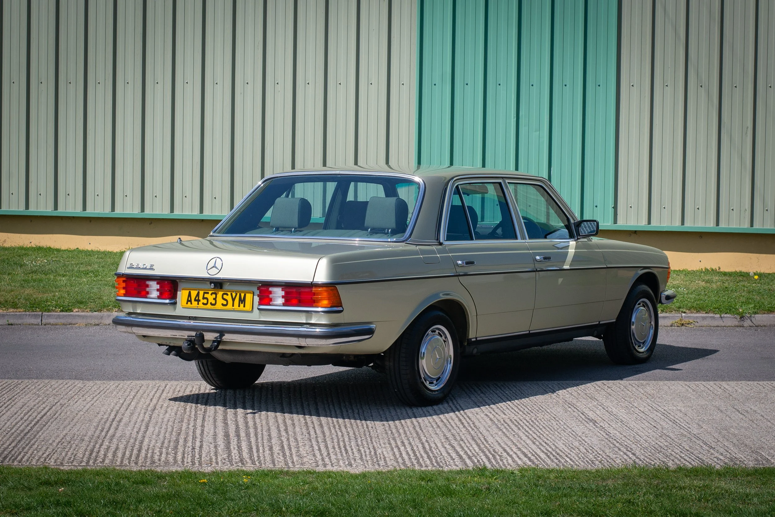 Mercedes 280E-28.jpg