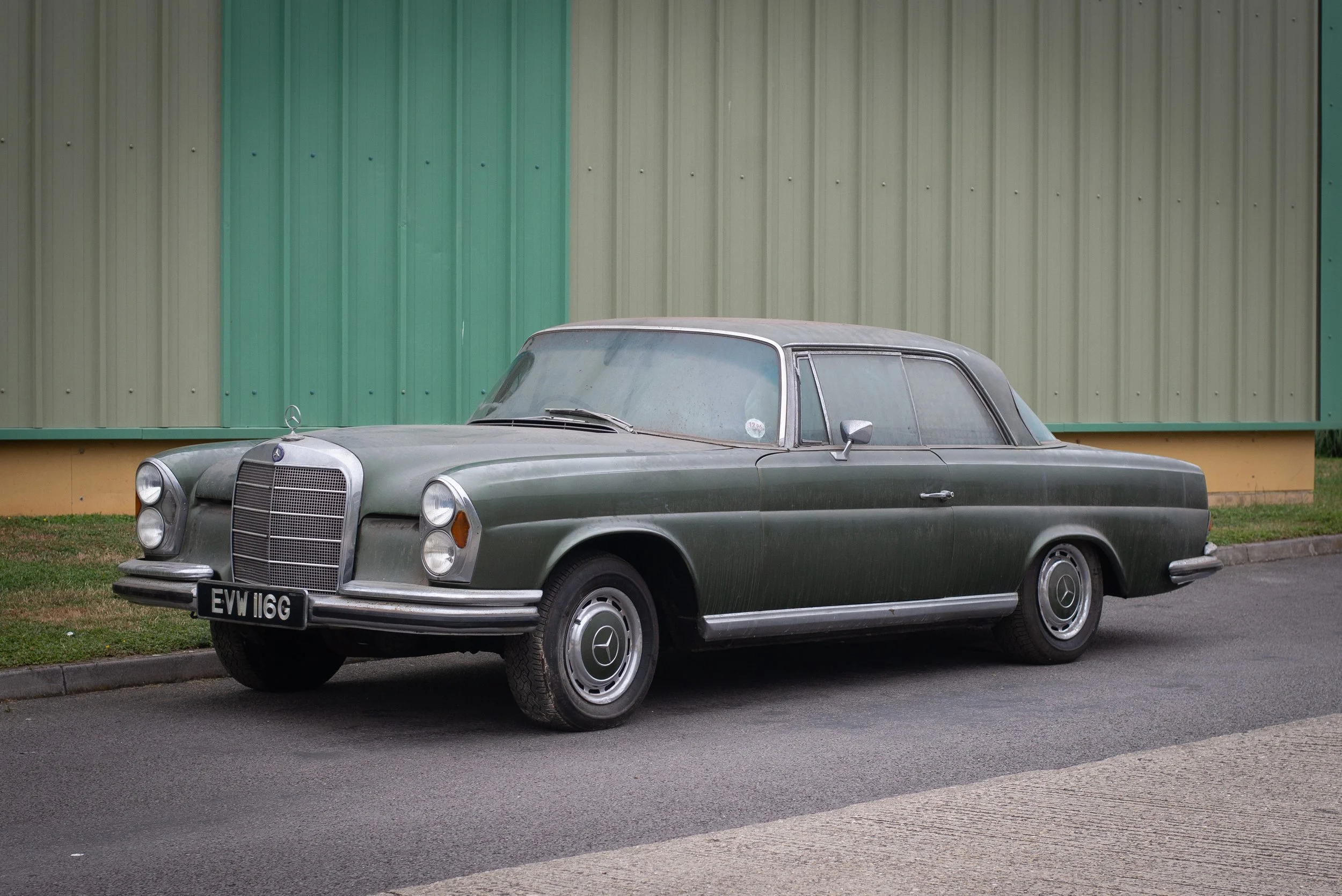 Mercedes 280SE Coupe-20.jpg
