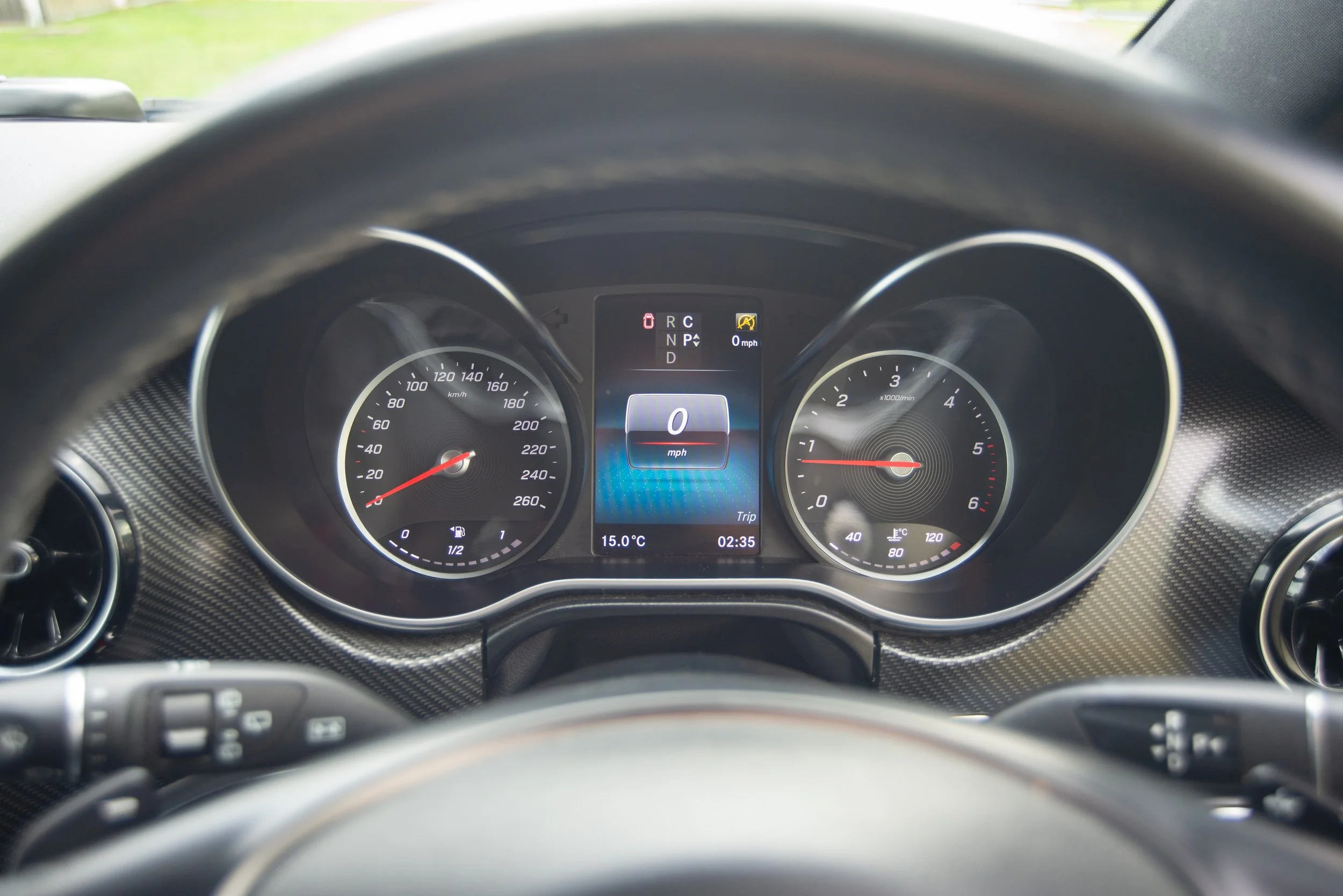 Mercedes V220D-6.jpg