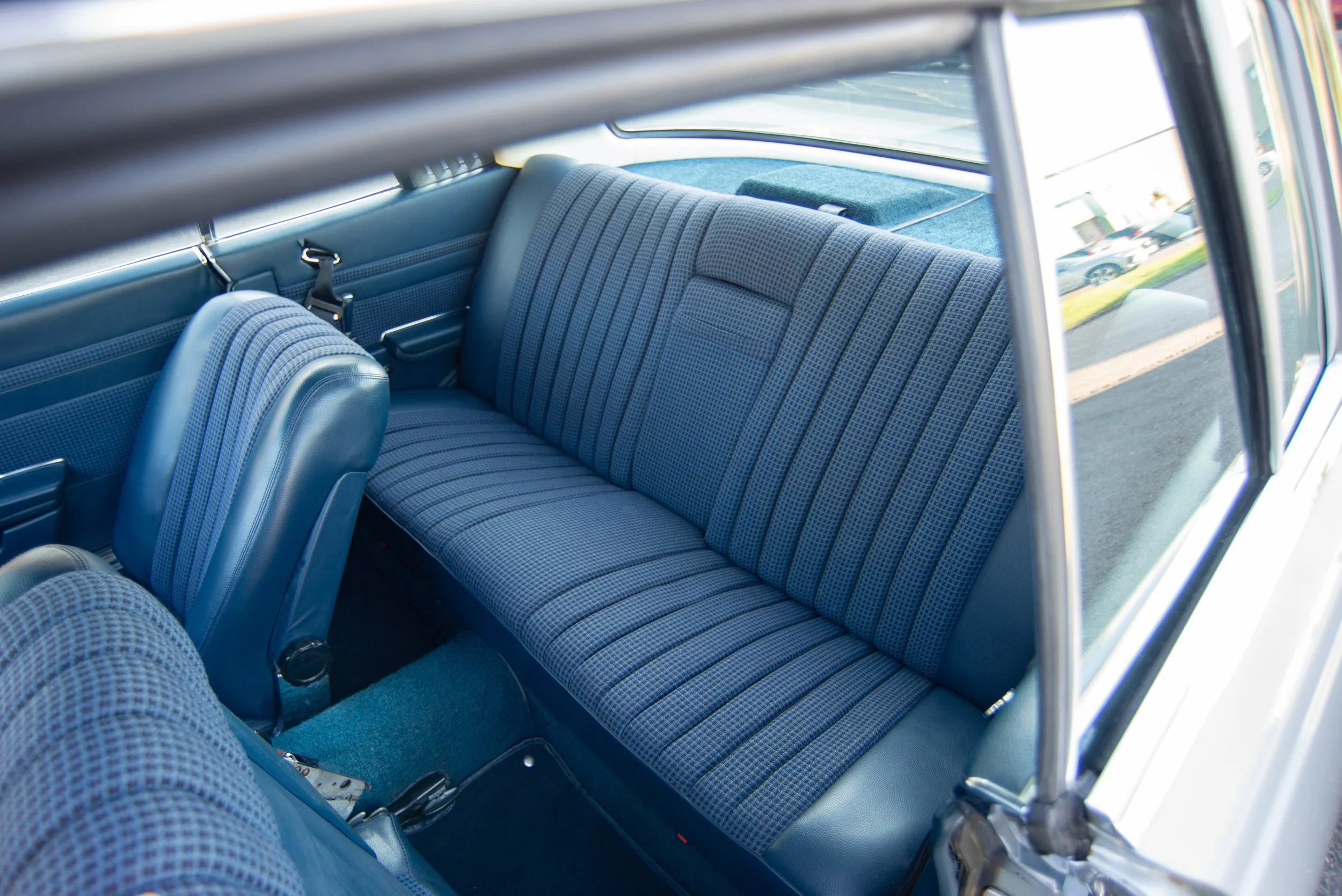 Mercedes 350SLC-3.jpg