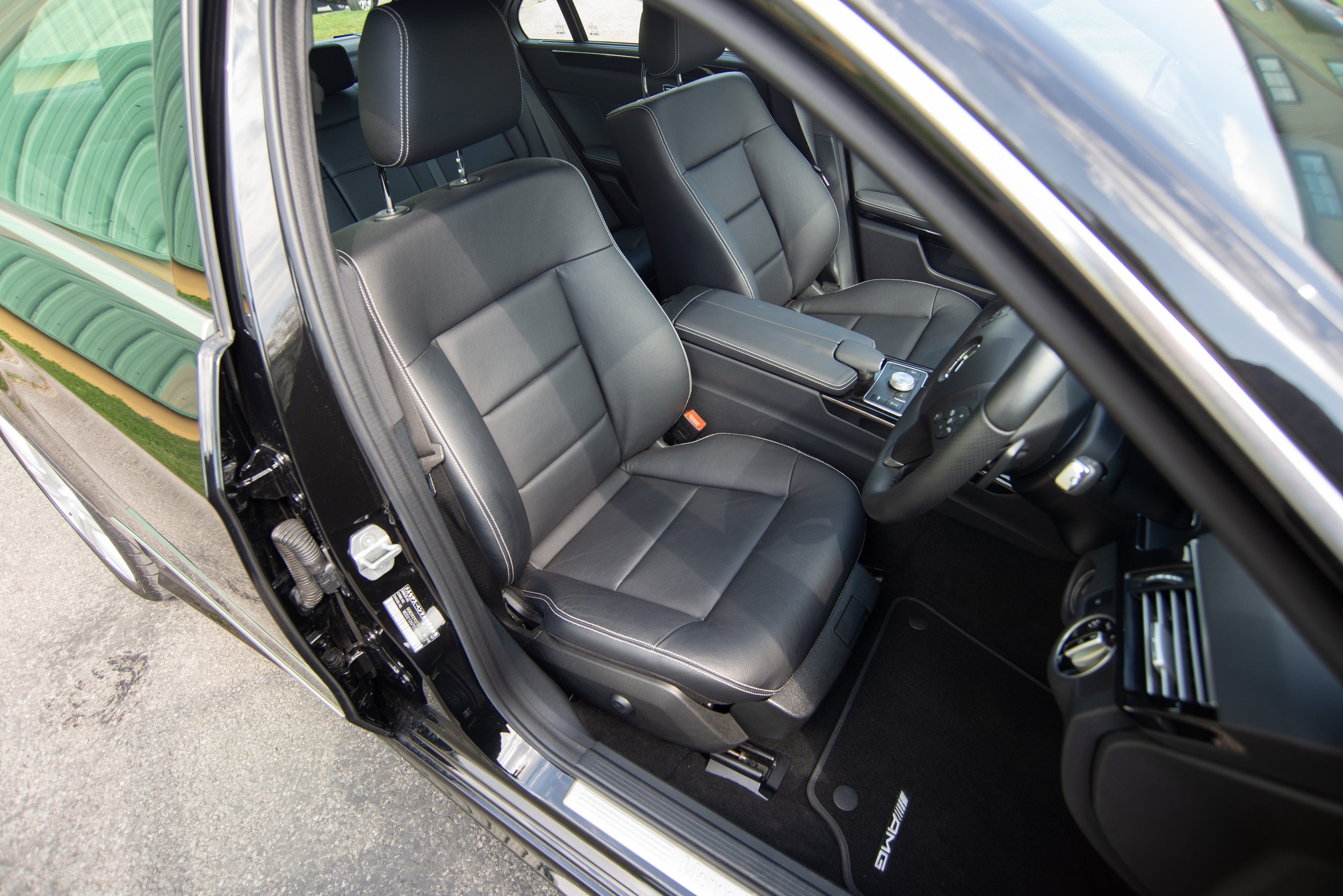 Mercedes E550-11.jpg