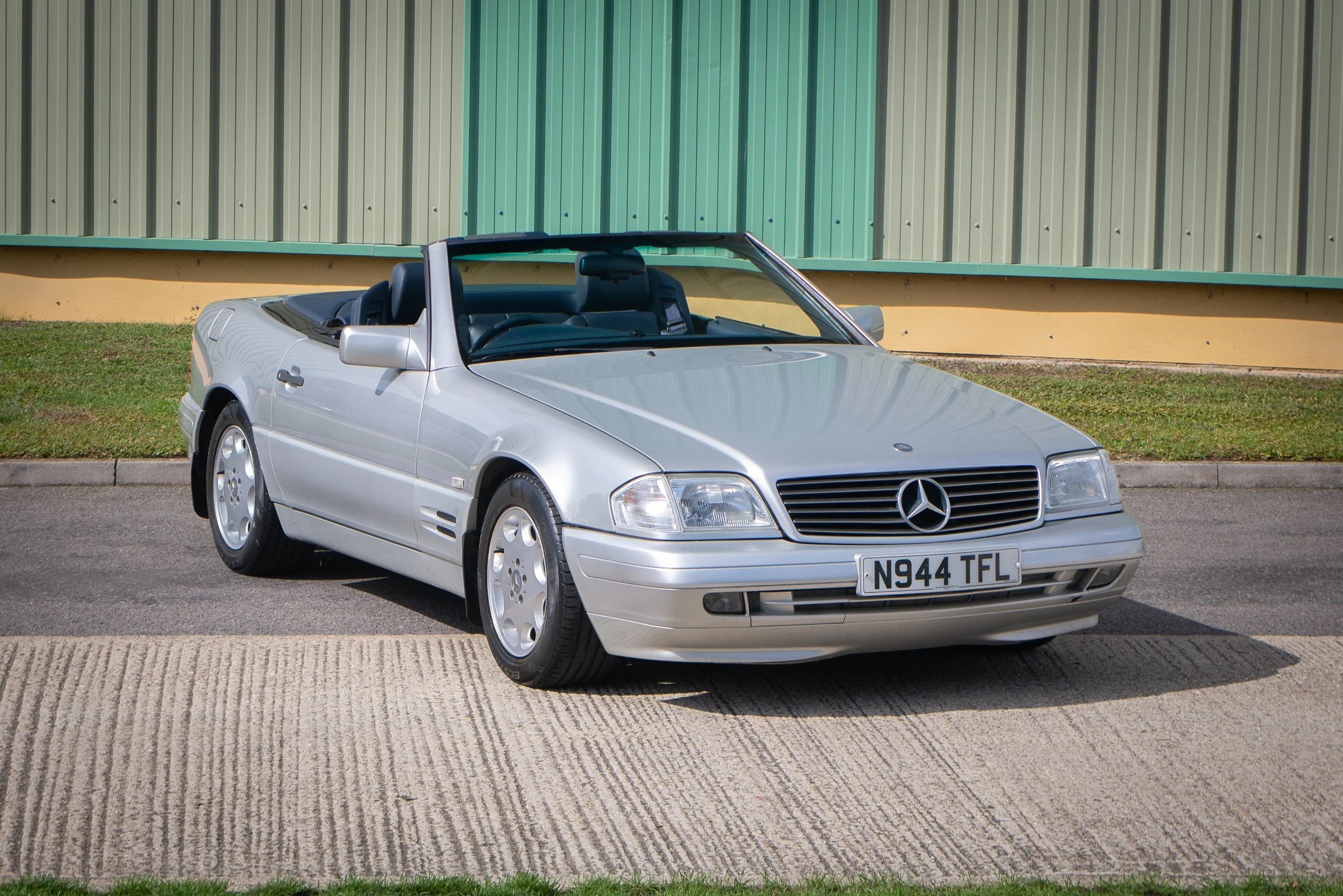 Mercedes SL280-22.jpg