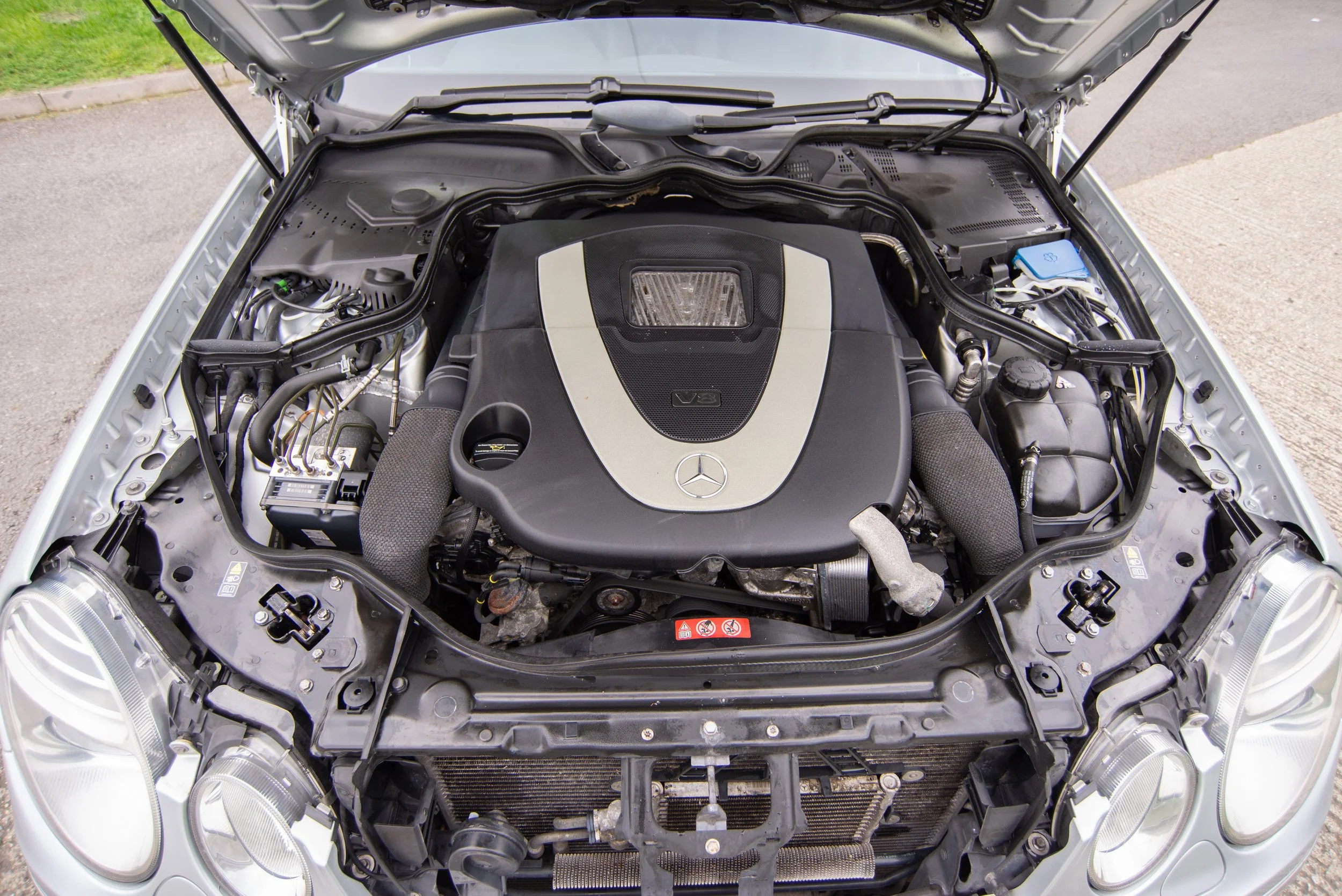 Mercedes E500-19.jpg