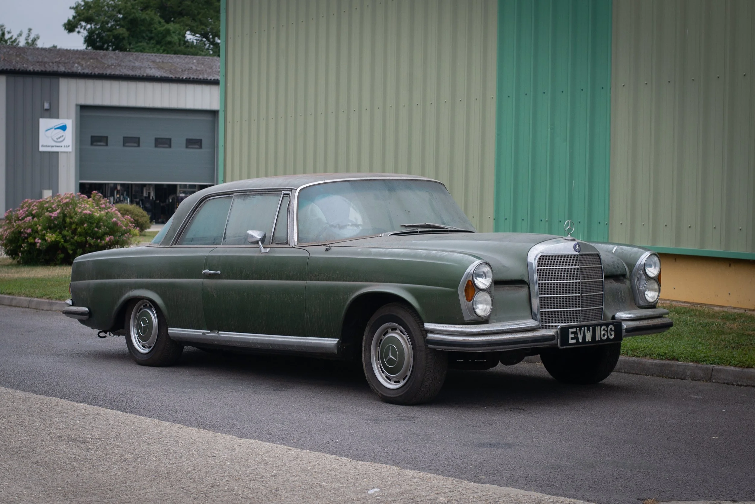 Mercedes 280SE Coupe-23.jpg