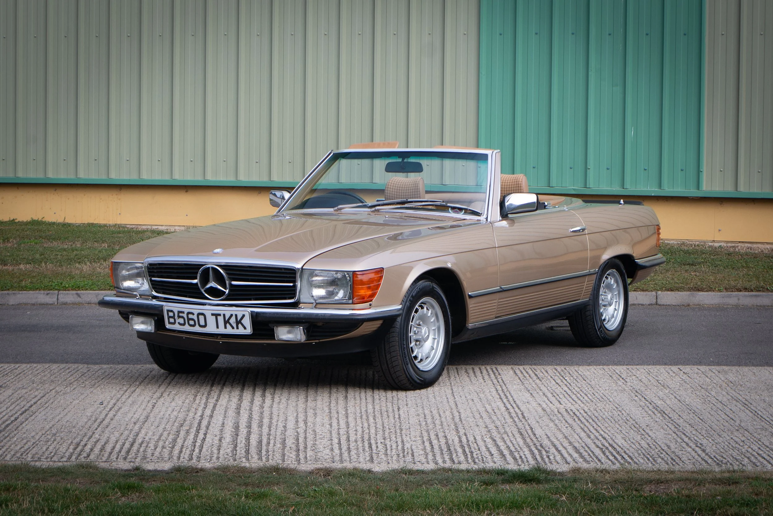 Mercedes 280SL-35.jpg