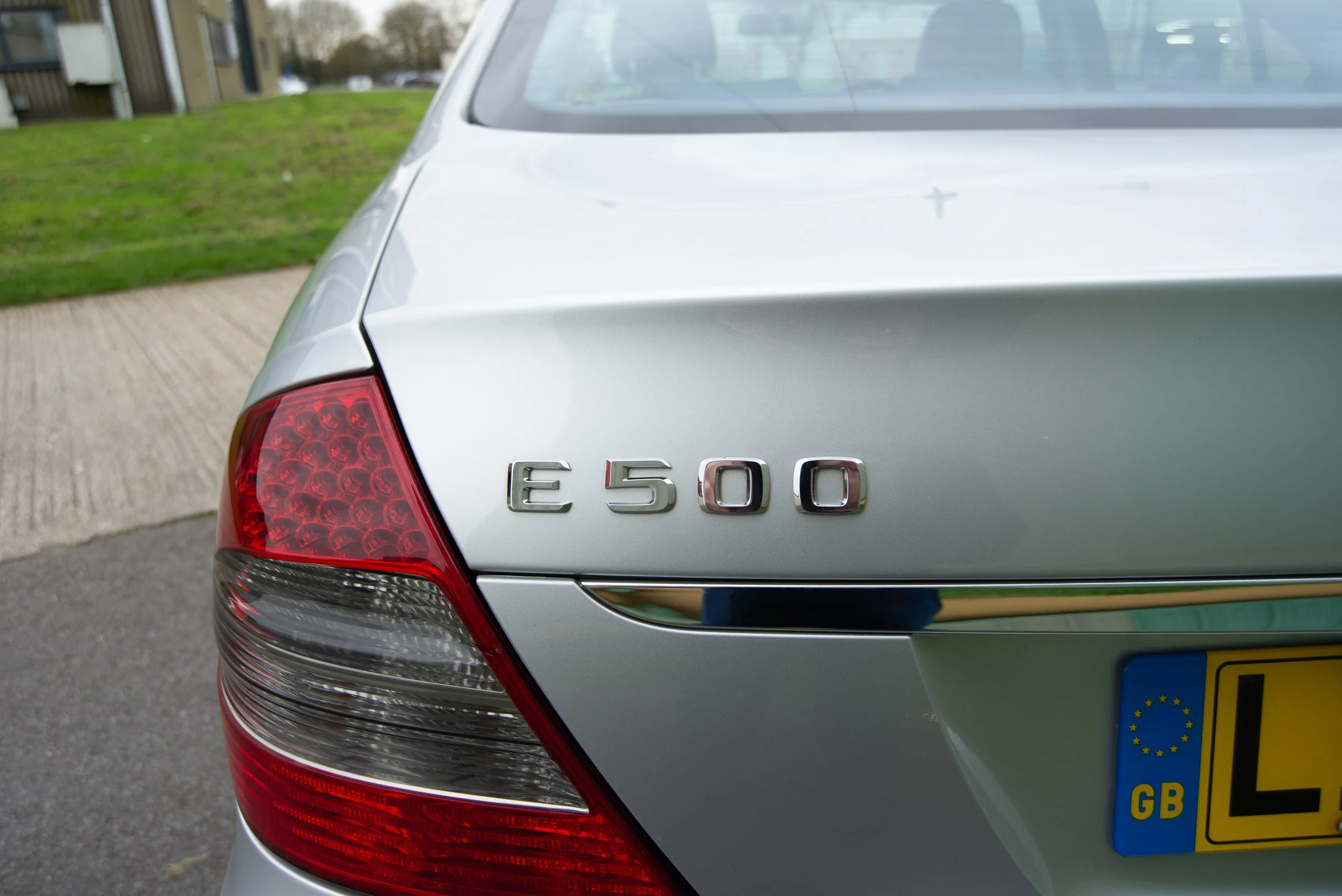 Mercedes E500-17.jpg