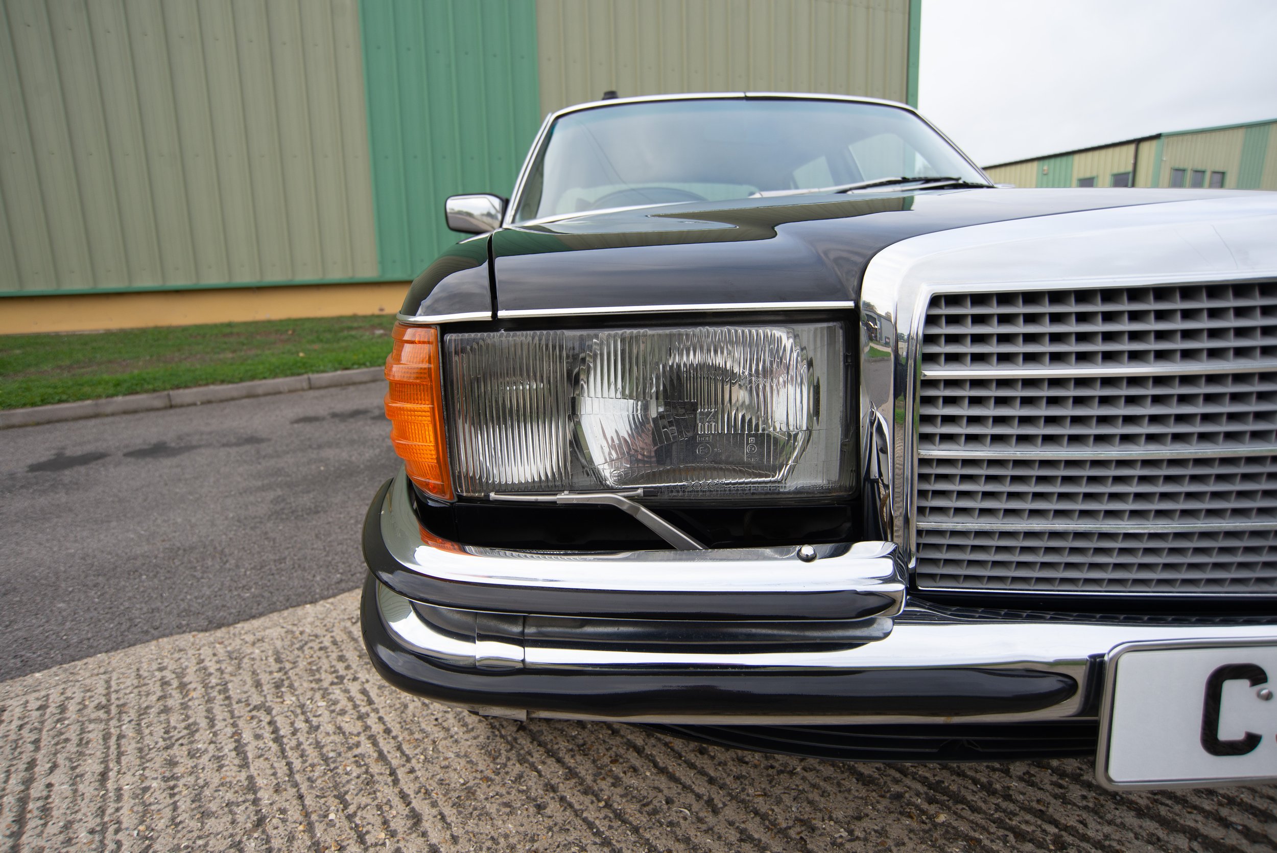 Mercedes 450SEL 6.9-17.jpg