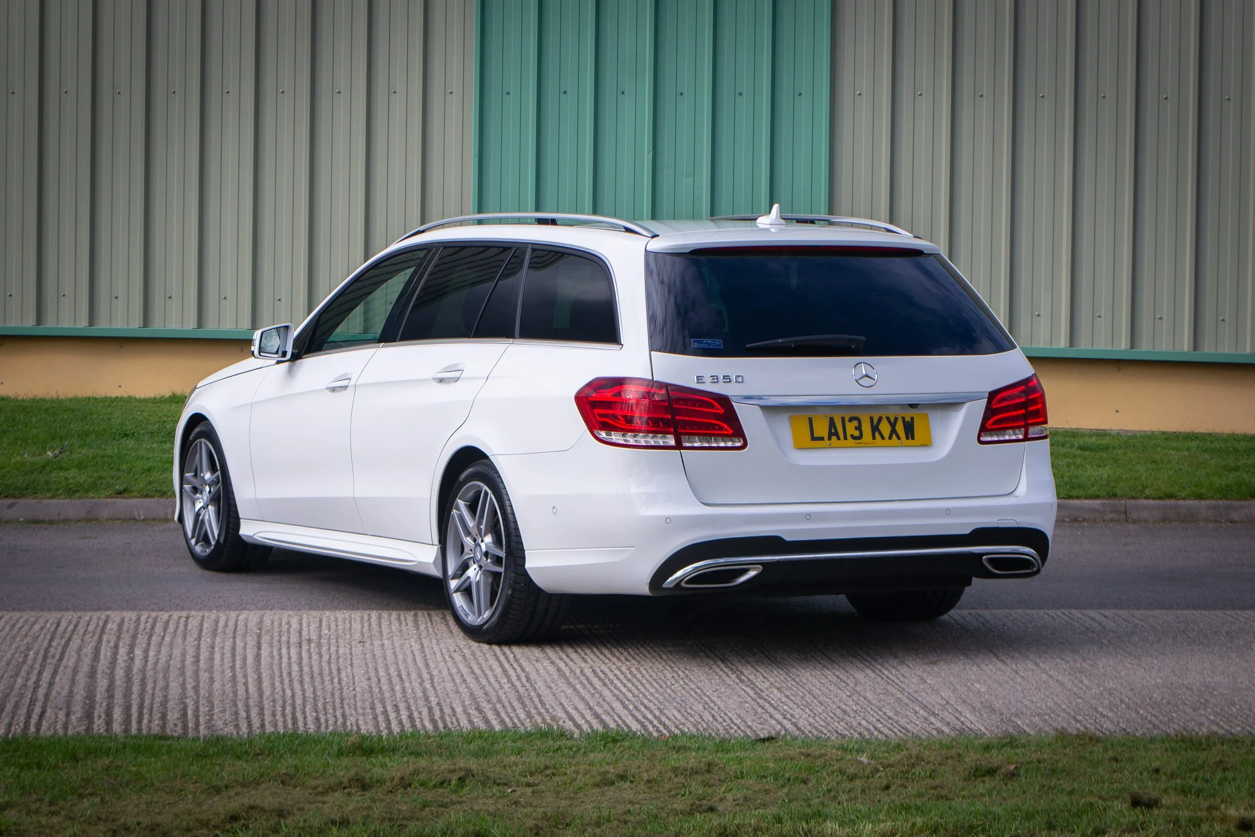 Mercedes E350 Estate-27.jpg