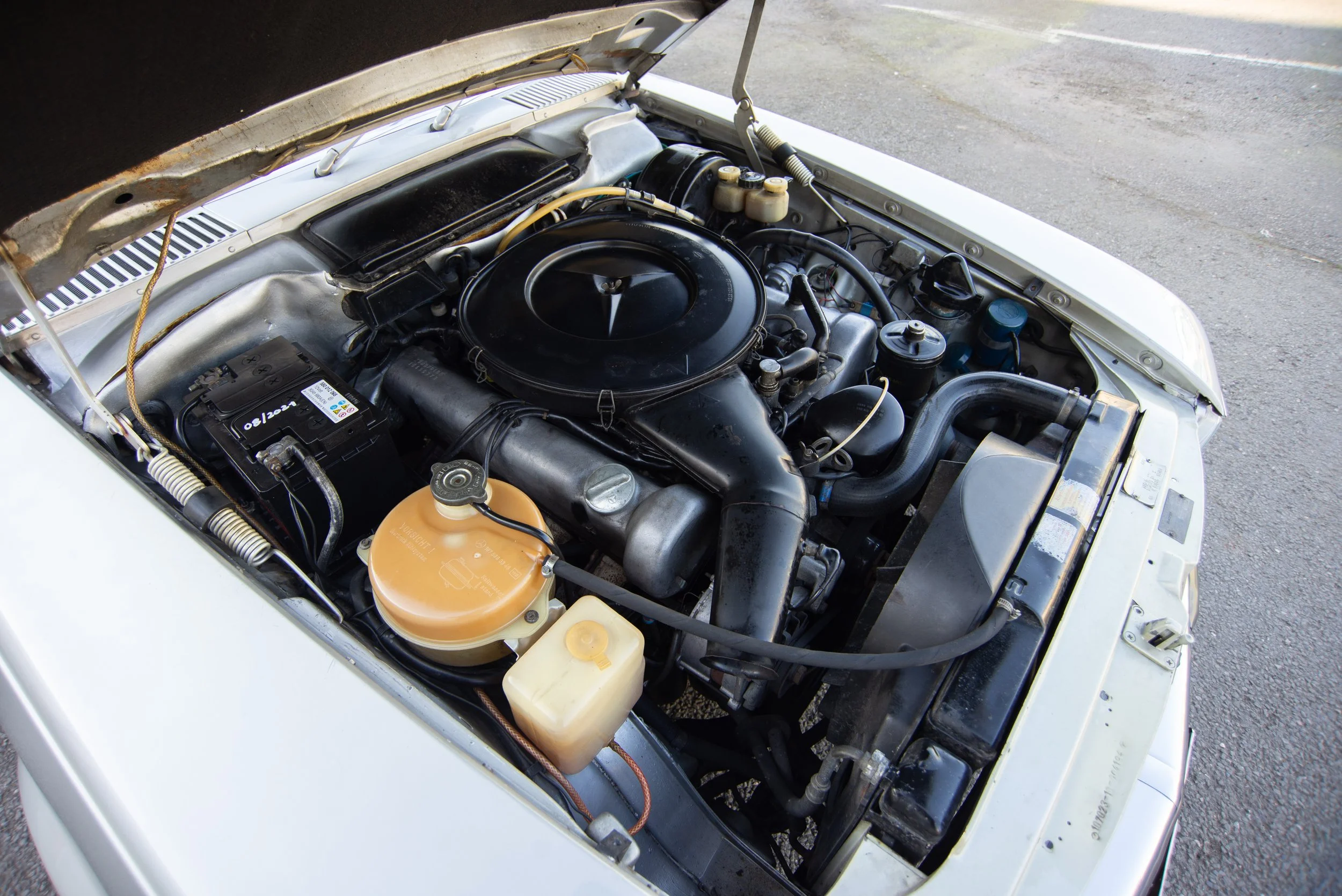 Mercedes 350SLC-16.jpg
