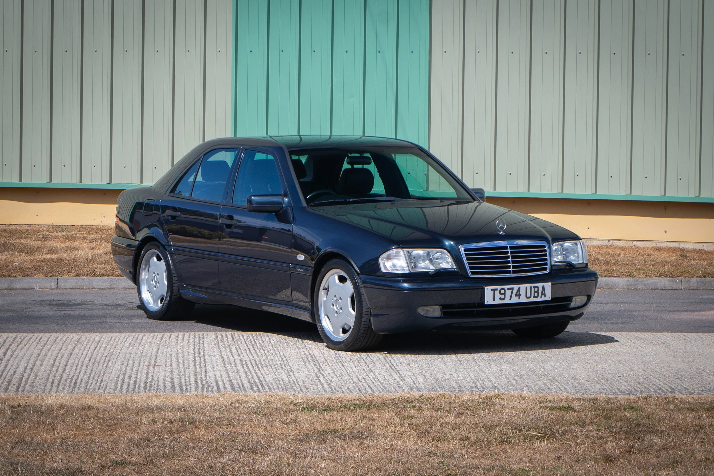 Mercedes C43 AMG 2-2.jpg