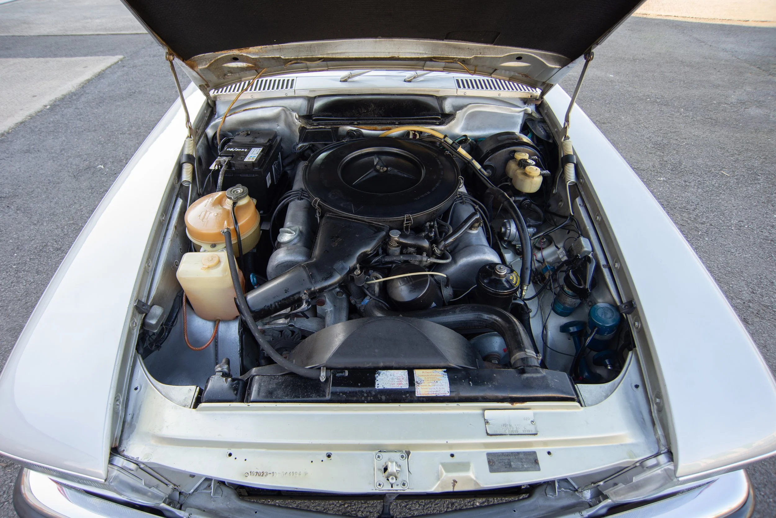 Mercedes 350SLC-14.jpg