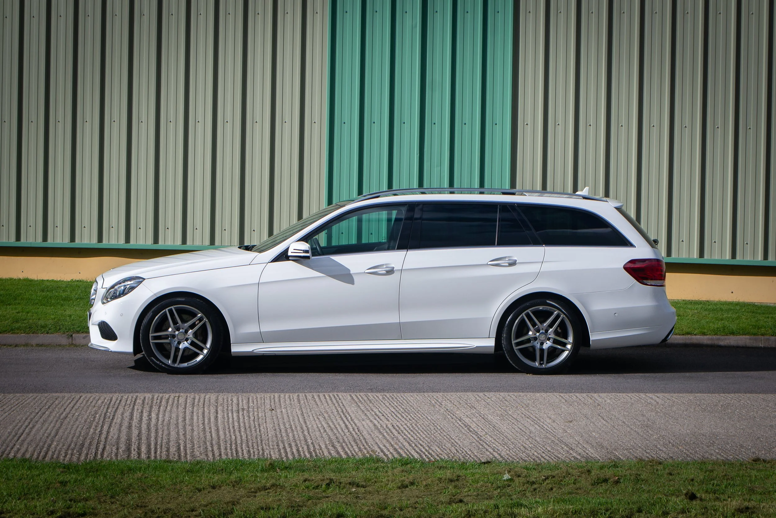 Mercedes E350 Estate-5.jpg