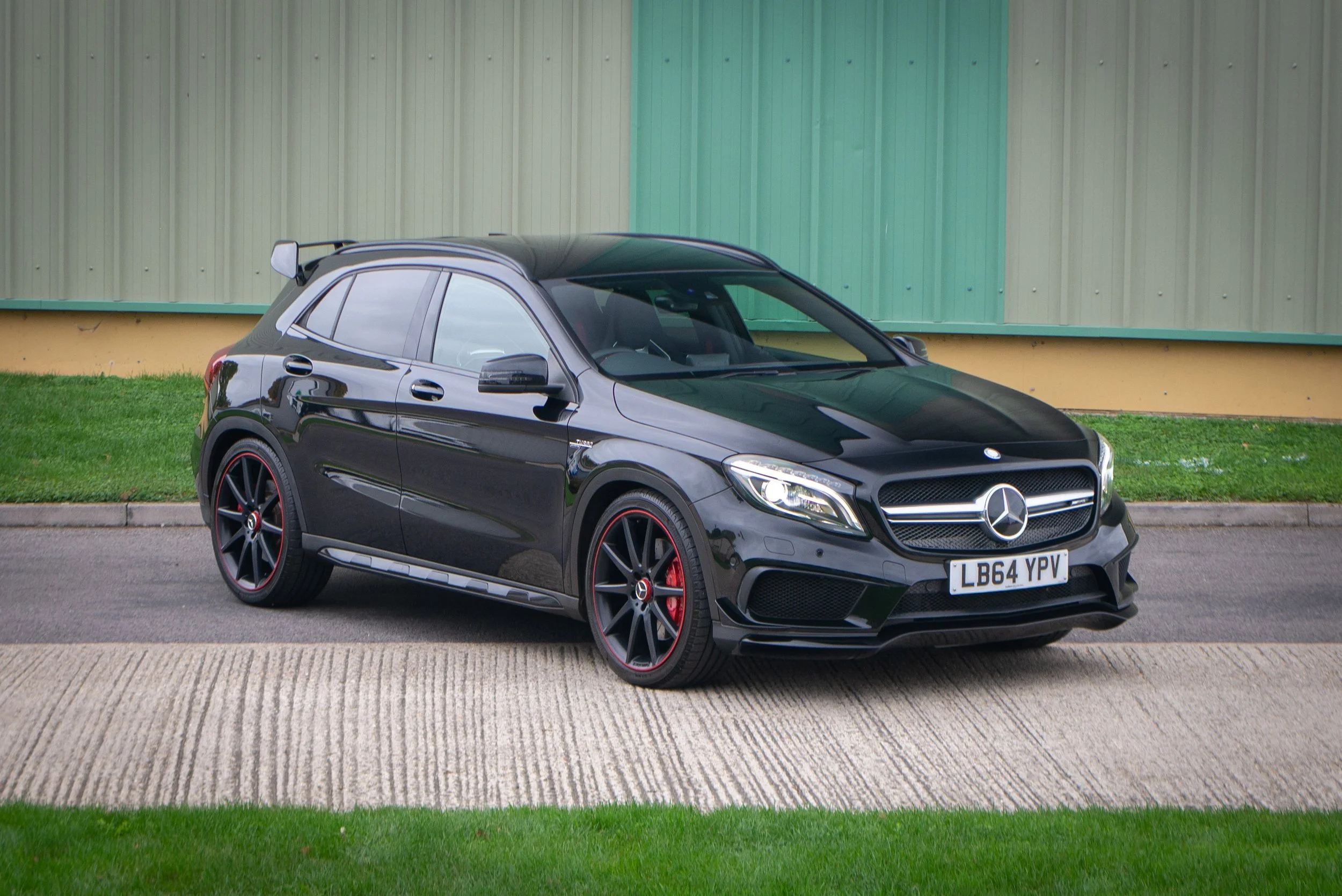 Mercedes GLA45 AMG-24.jpg