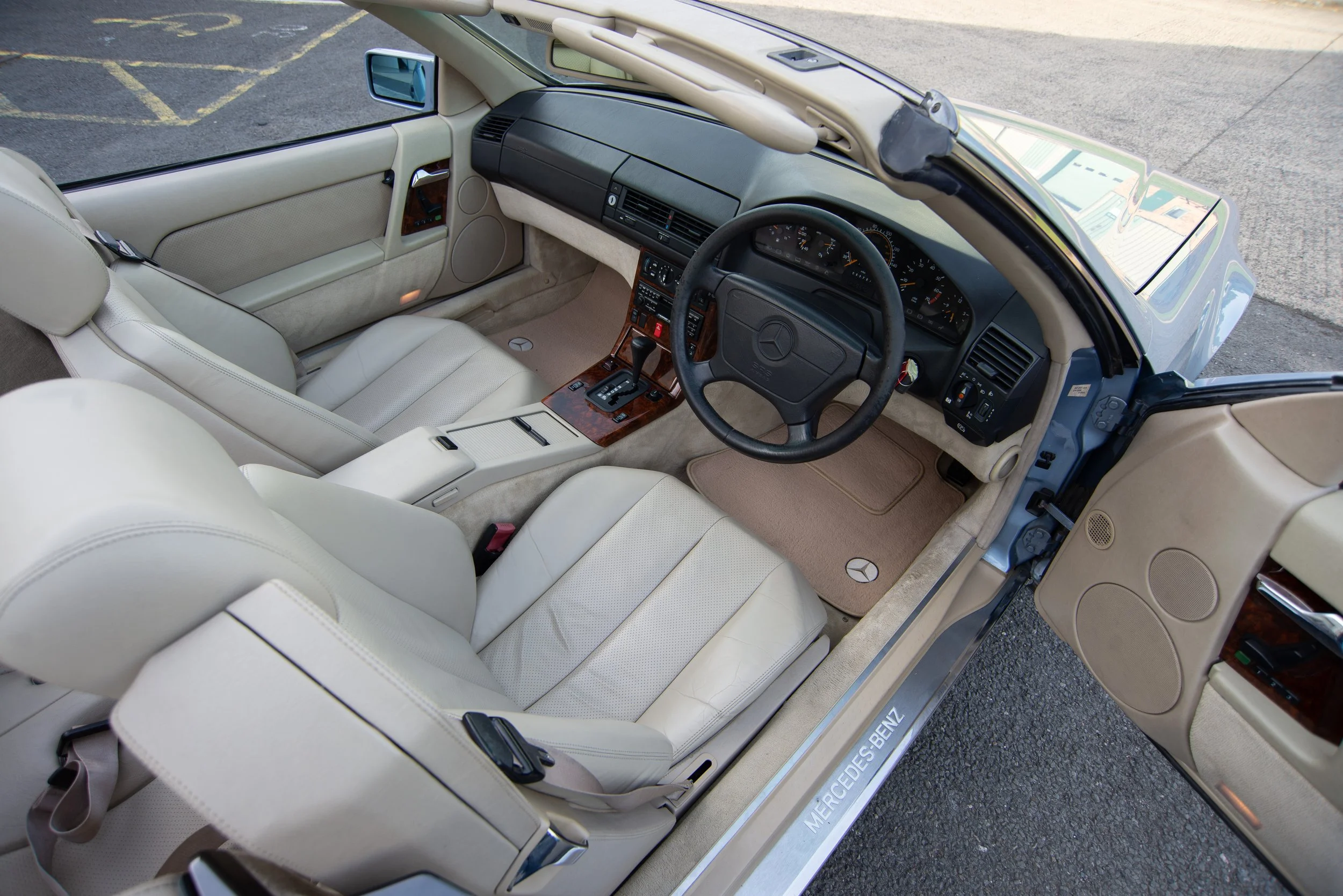 Mercedes 500SL.jpg