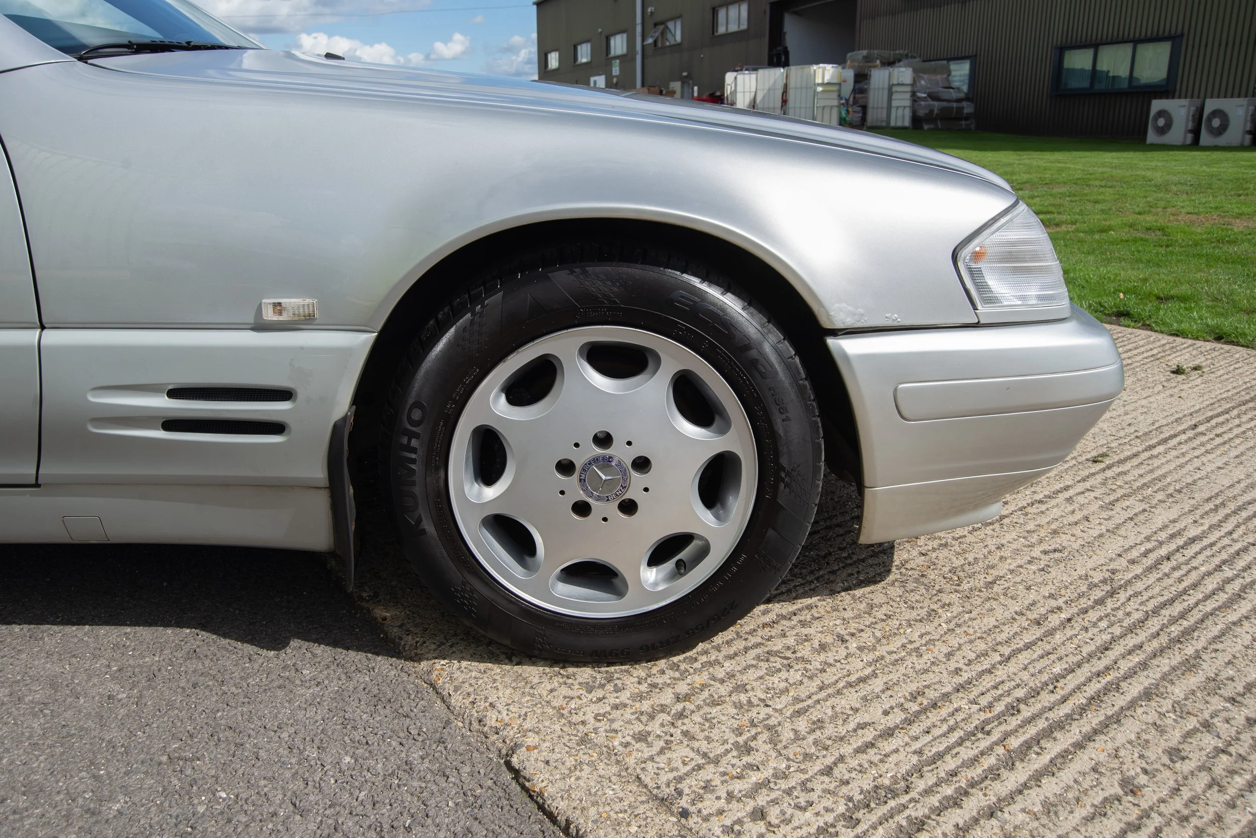 Mercedes SL280-16.jpg