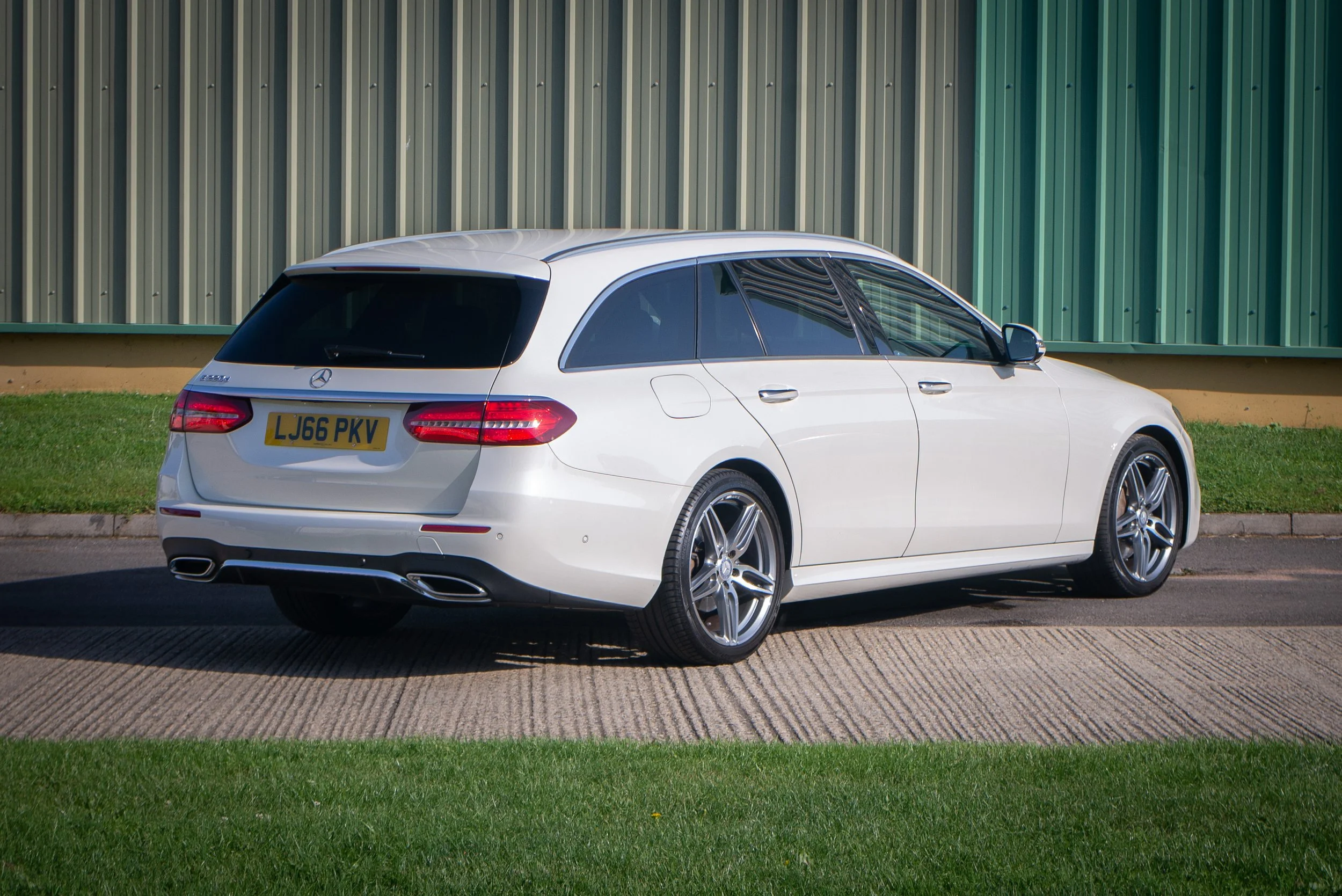 Mercedes E220D Estate-27.jpg