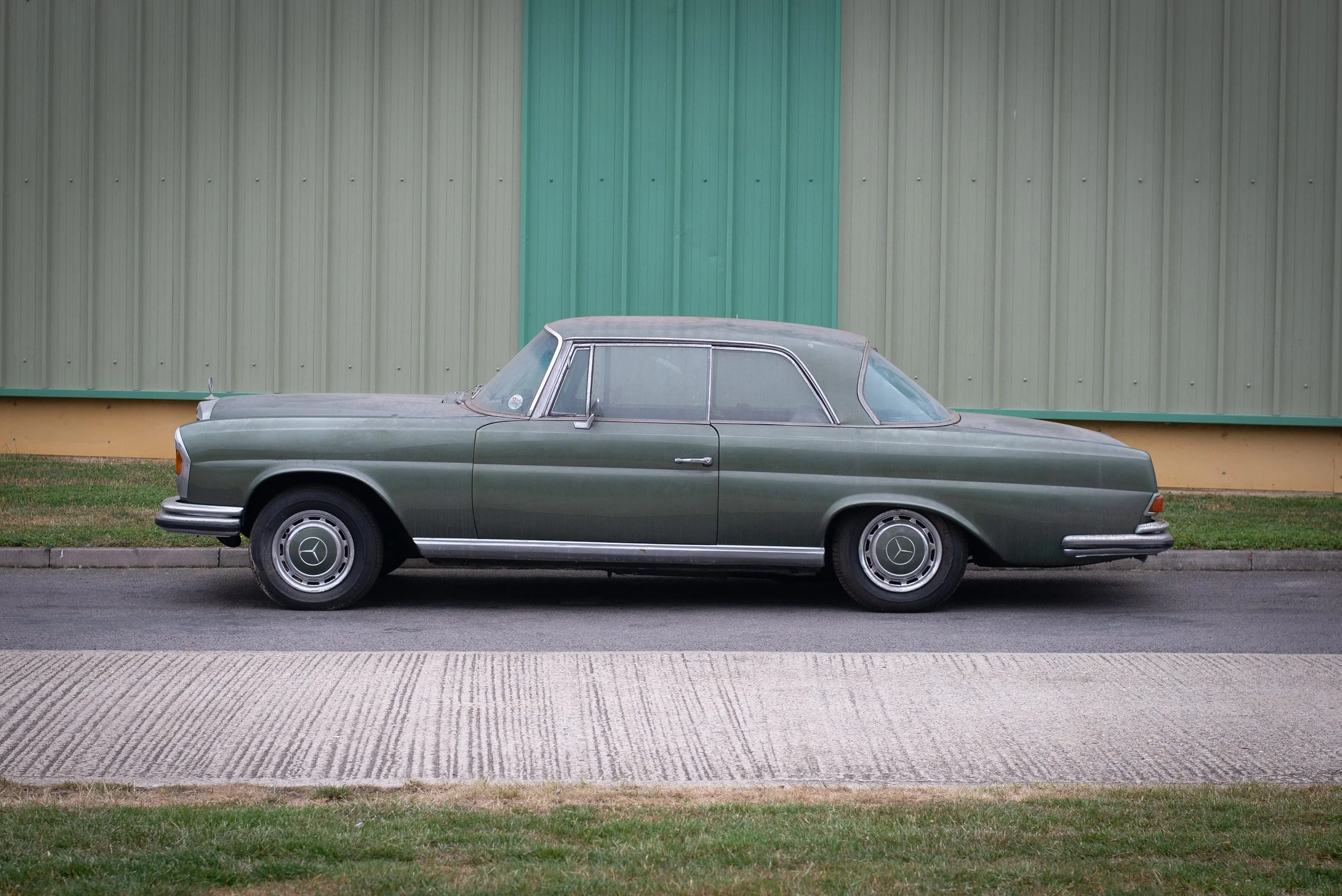 Mercedes 280SE Coupe.jpg