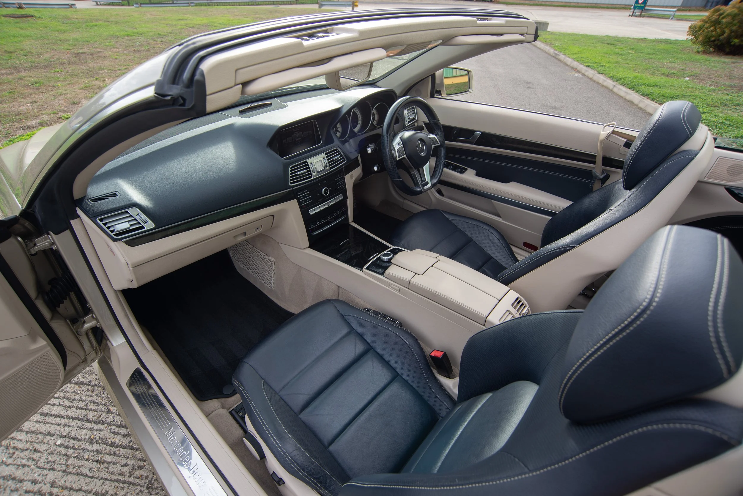 Mercedes E220D Cabriolet-7.jpg