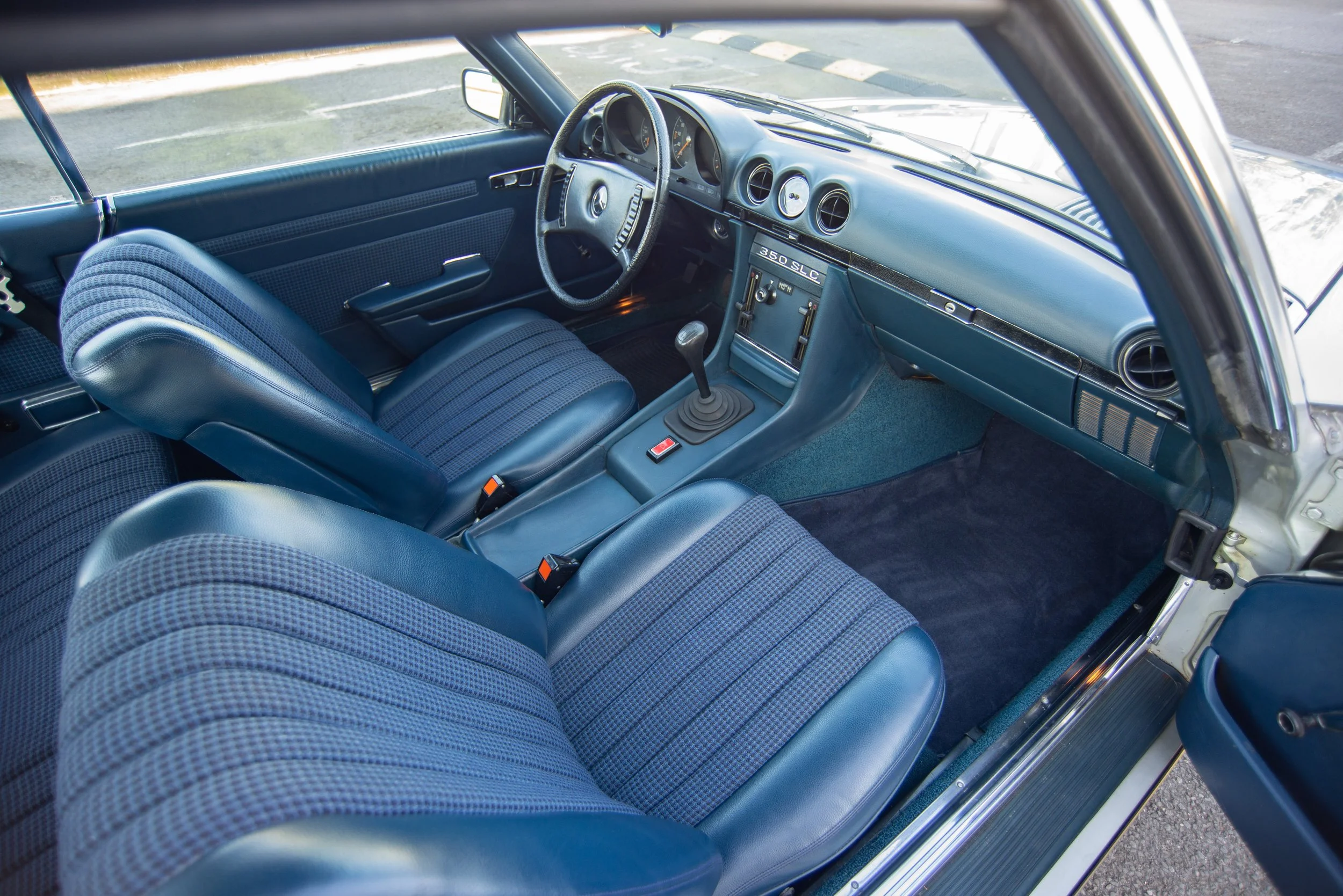 Mercedes 350SLC-6.jpg