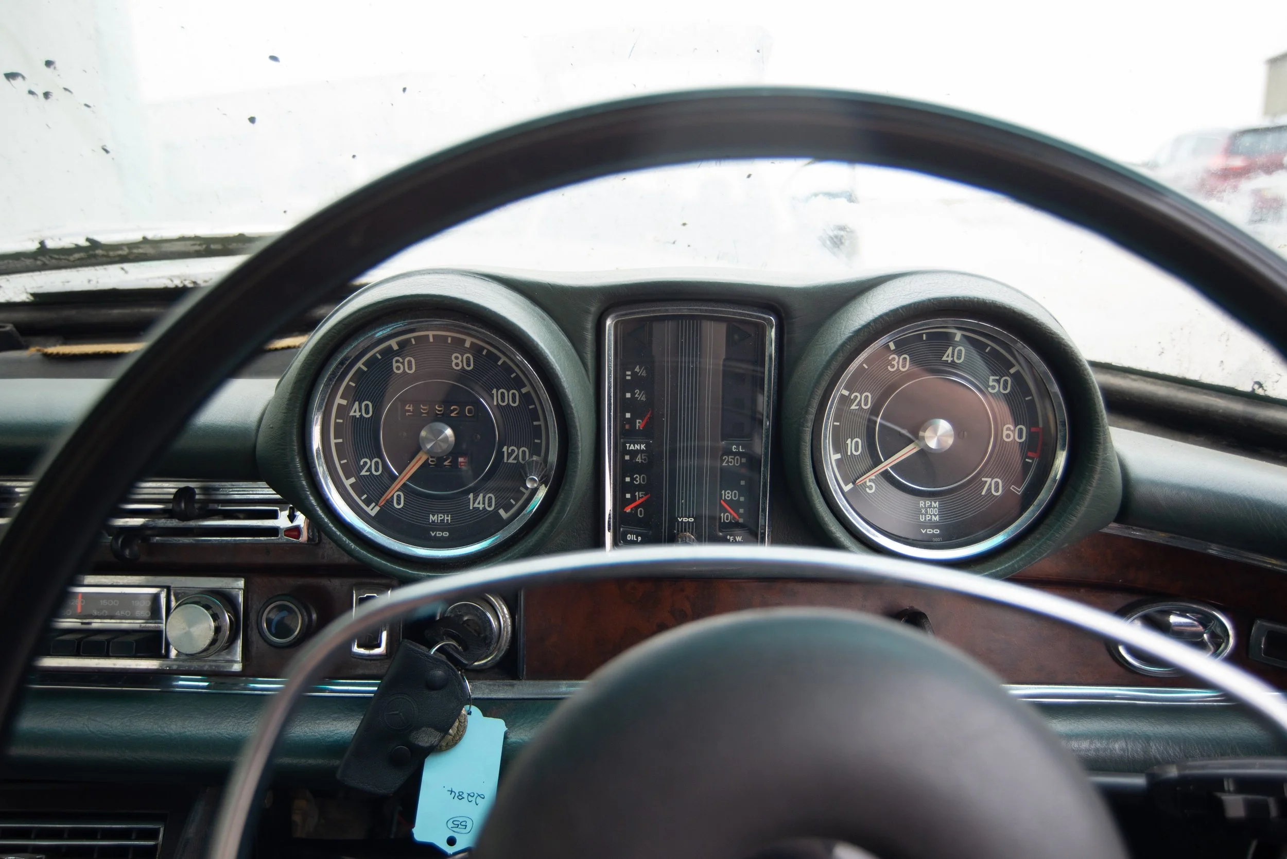 Mercedes 280SE Coupe-29.jpg