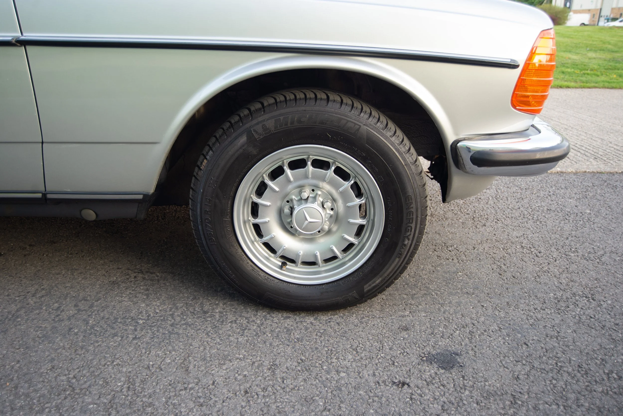 Mercedes 230CE 2-17.jpg