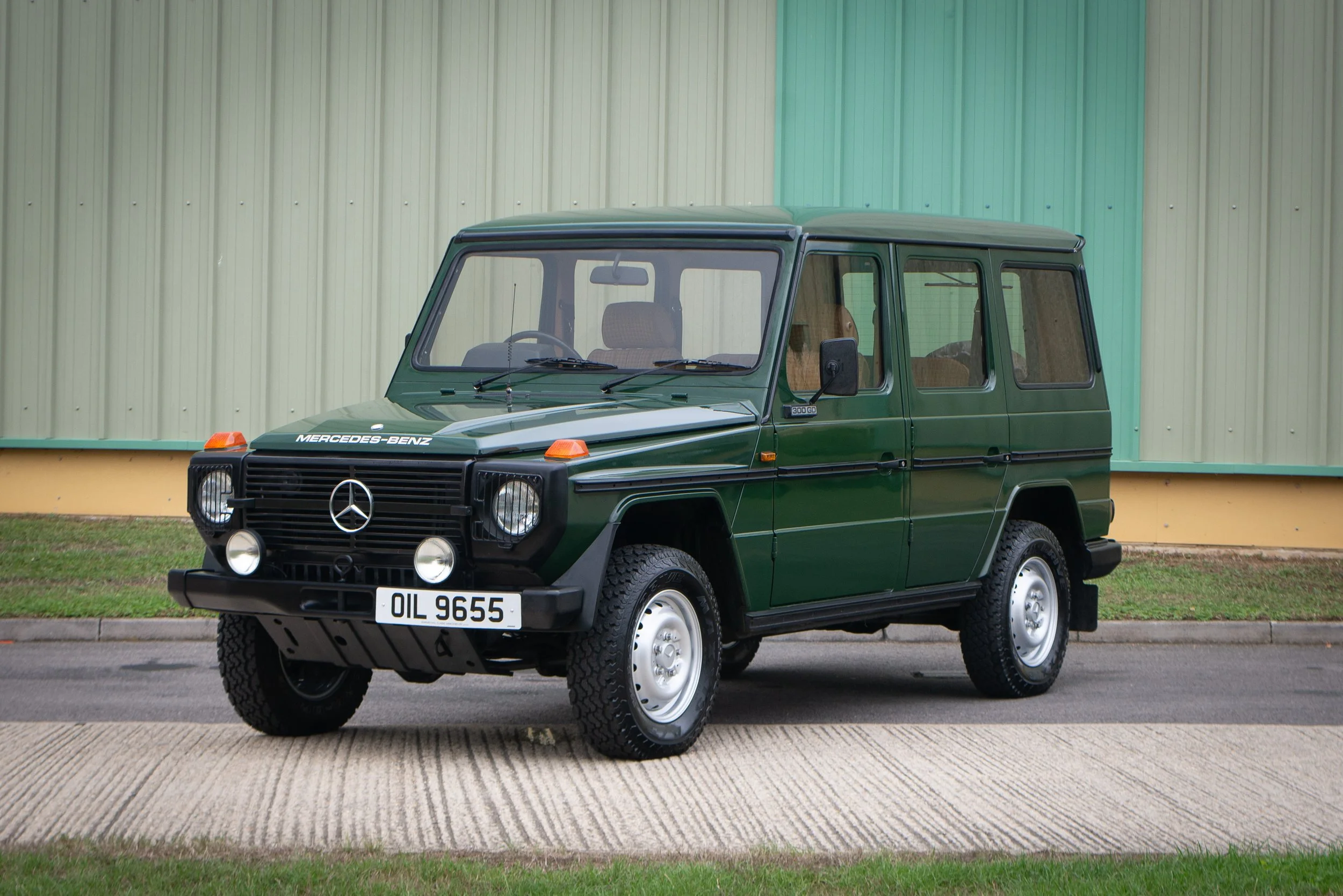 Mercedes 300GD-35.jpg